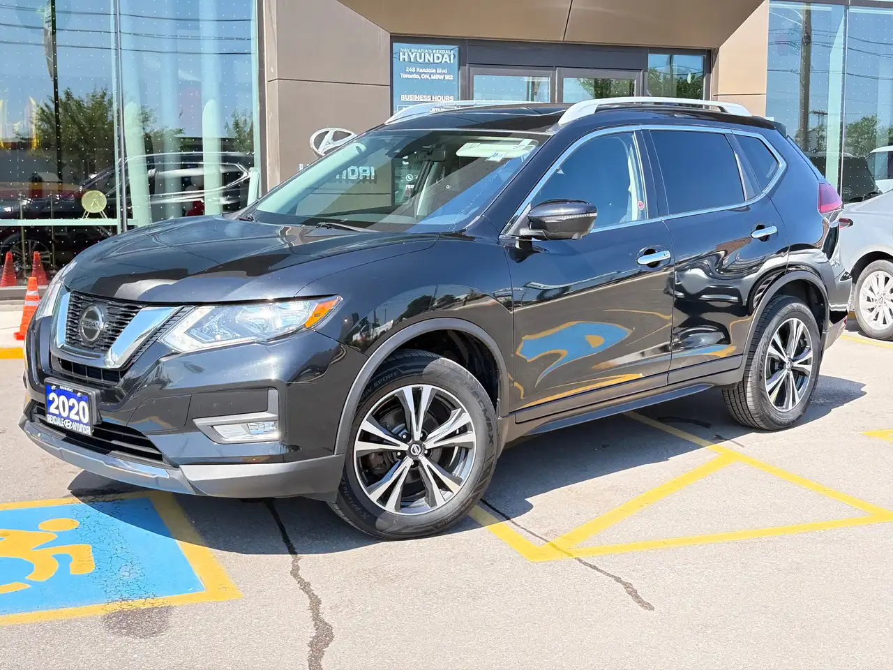 Nissan Rogue снимка Nissan Rogue