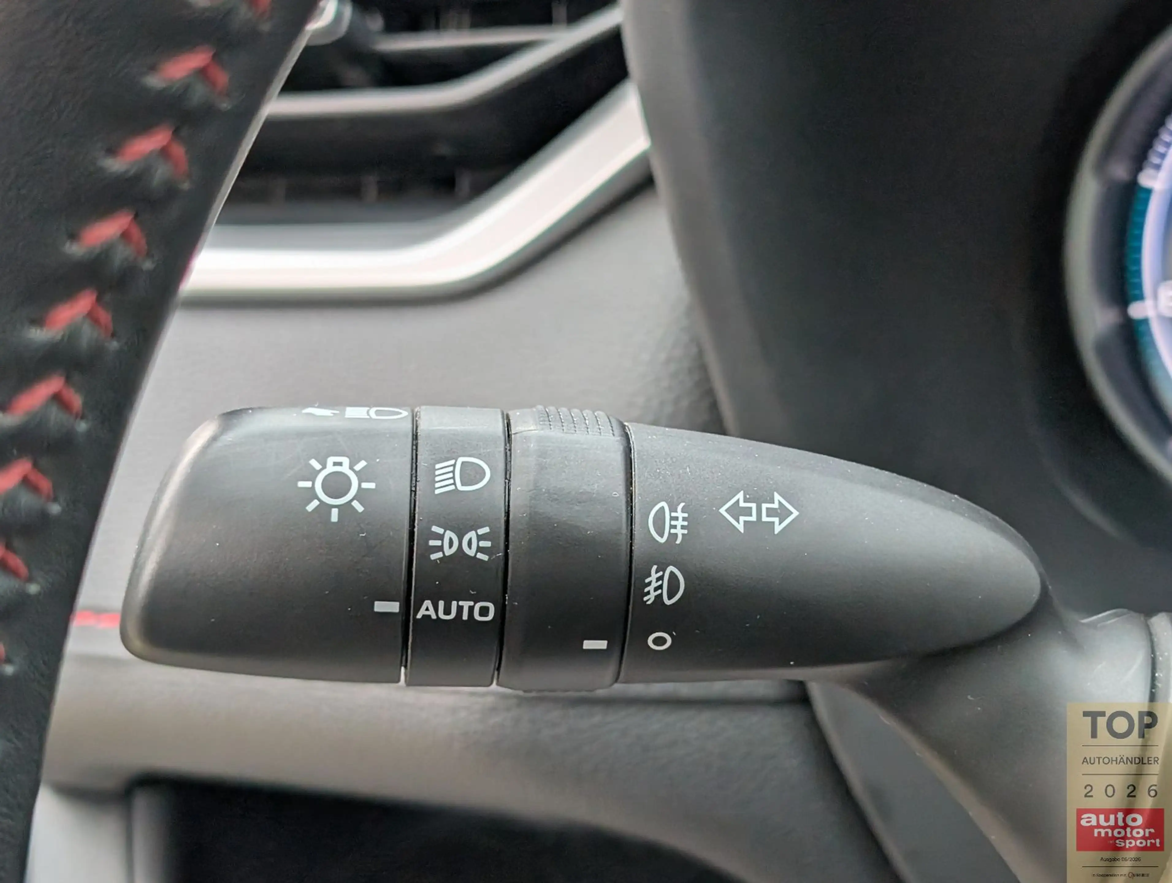 Toyota RAV4 Plug-inHybrid 4x4*ACC*AHK*LED*HUD*SH*Assist — photo 29
