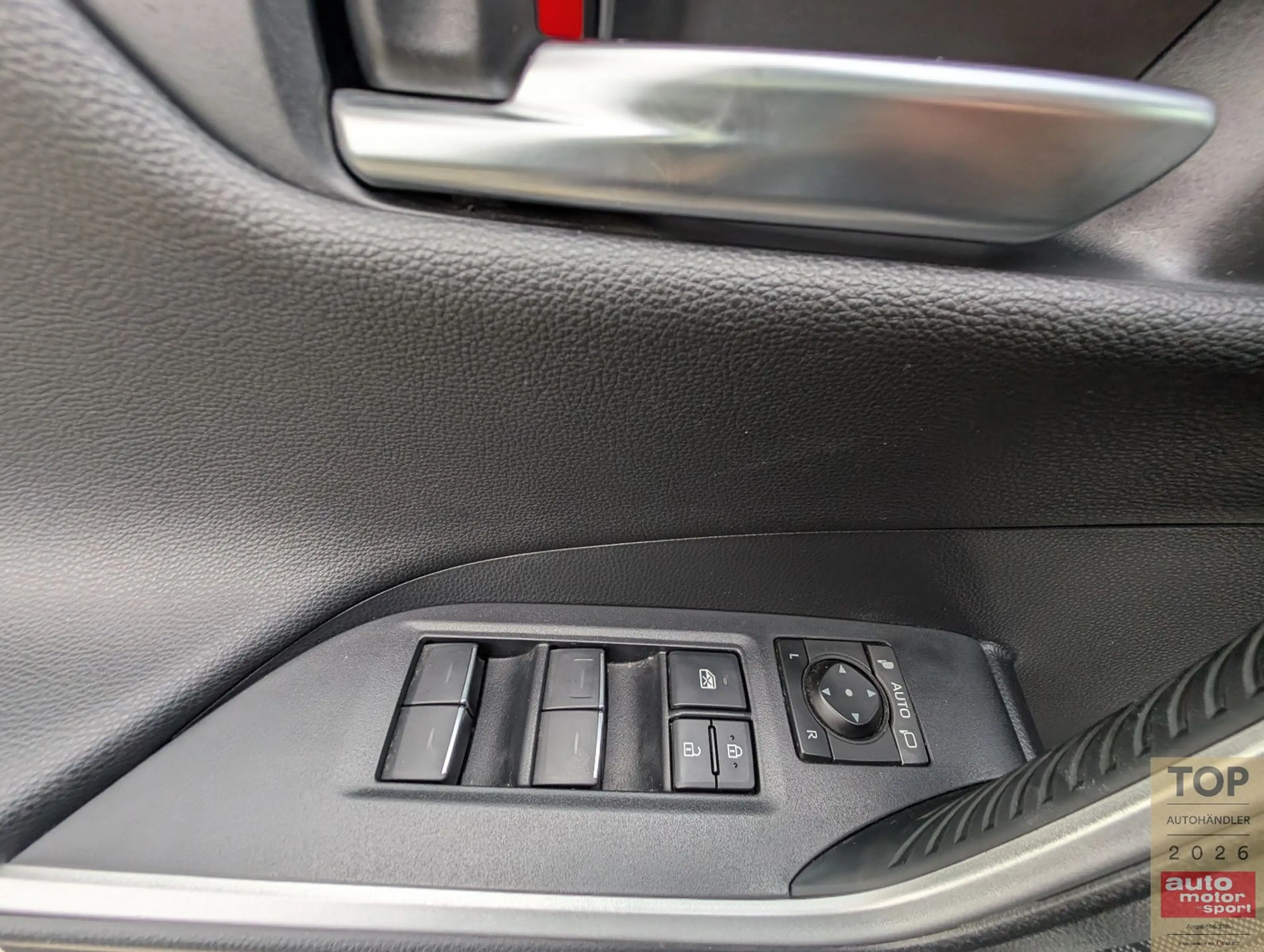 Toyota RAV4 Plug-inHybrid 4x4*ACC*AHK*LED*HUD*SH*Assist — photo 24