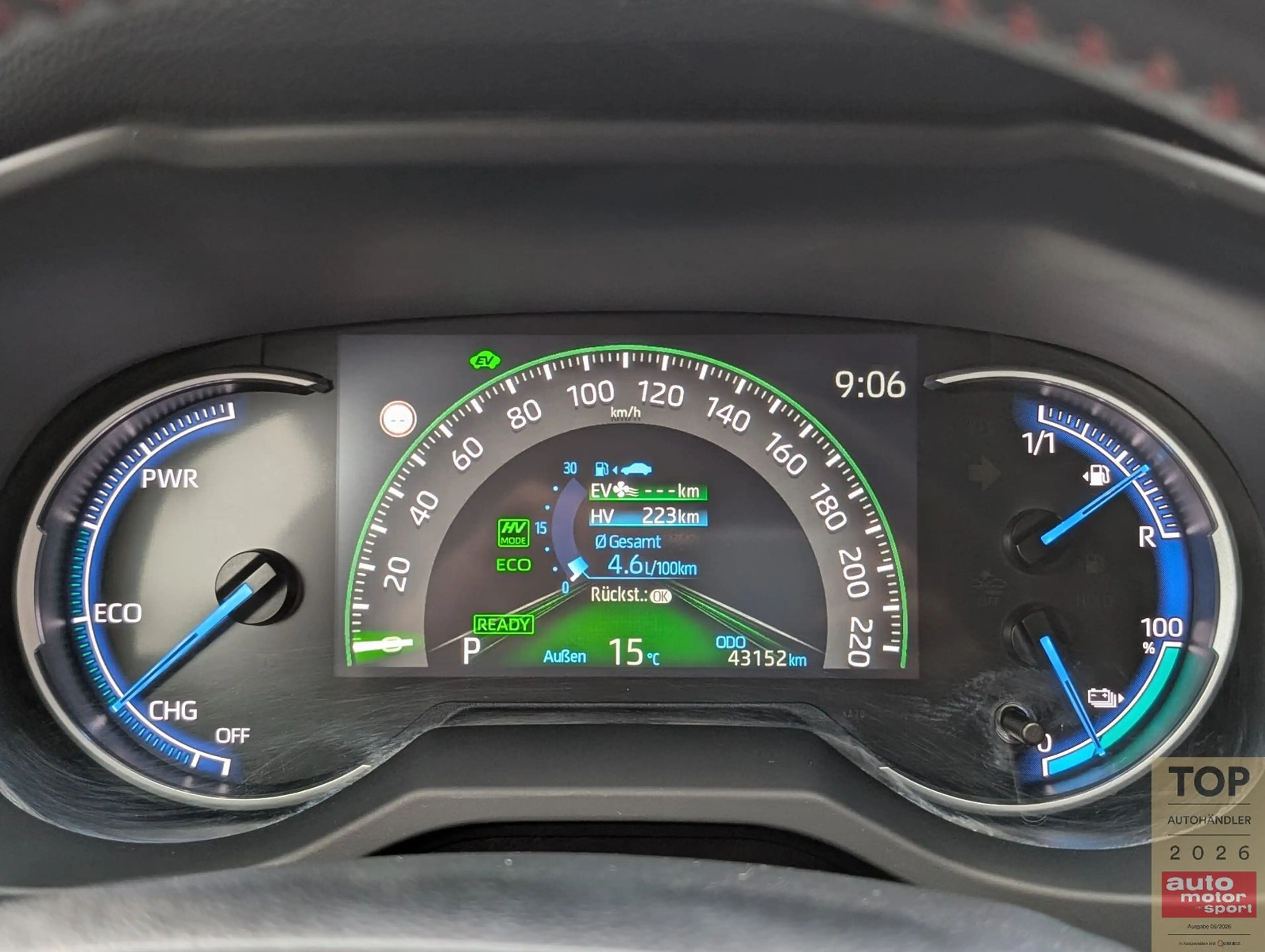 Toyota RAV4 Plug-inHybrid 4x4*ACC*AHK*LED*HUD*SH*Assist — photo 33