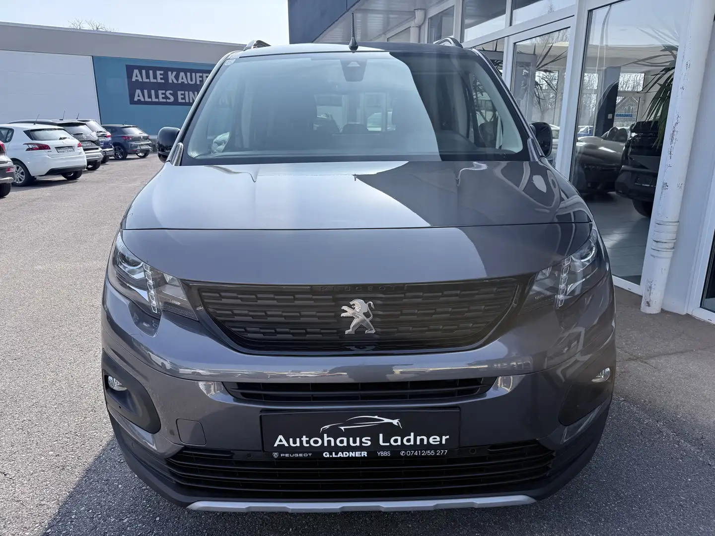 Peugeot Rifter GT Line 1,5 BlueHDI 130 Grau - 2