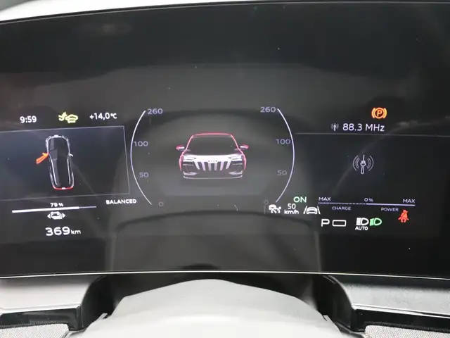 Audi E-Tron S view 8
