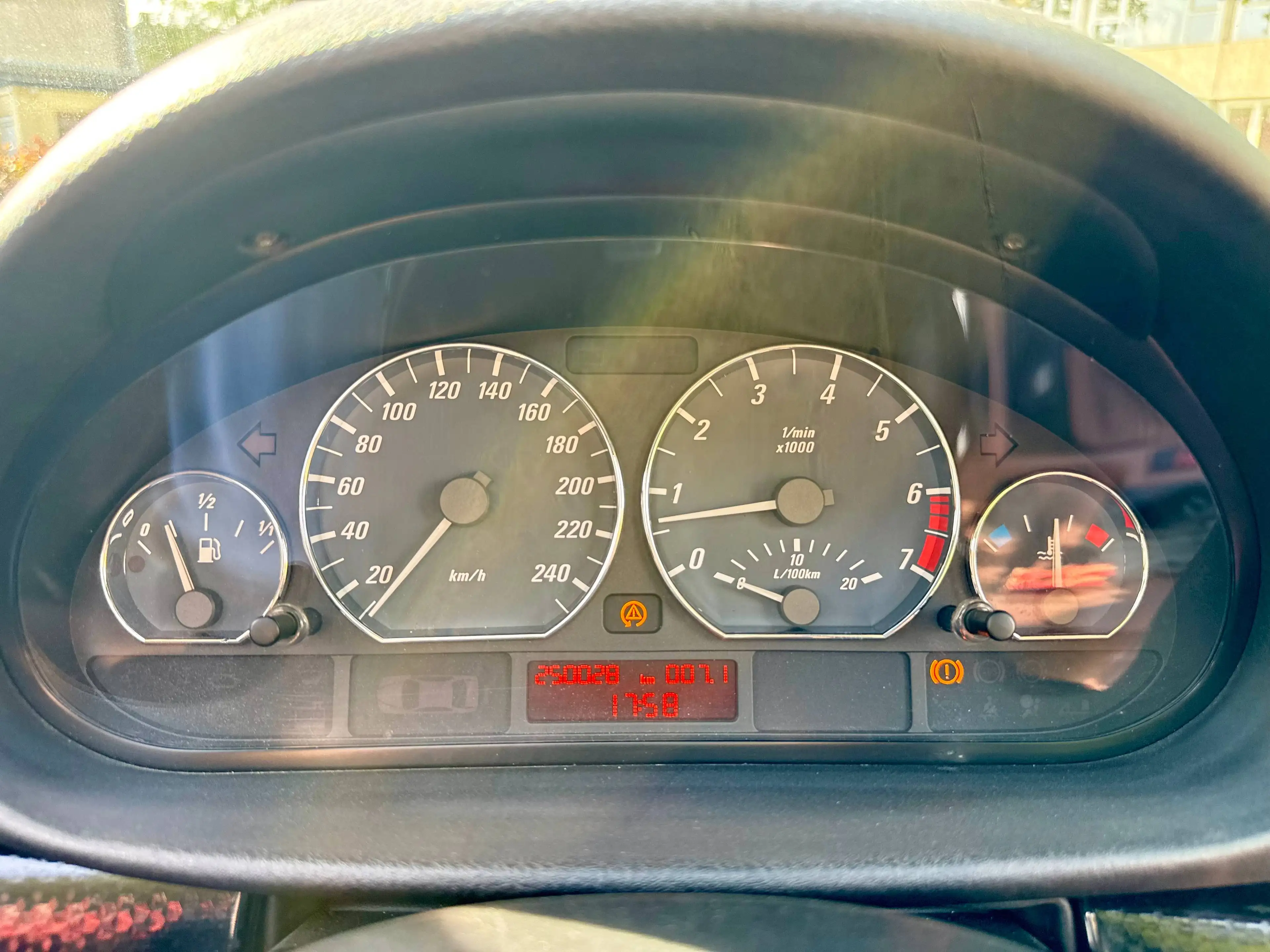 BMW 325 325 C i M-Sport Restauriert — photo 9