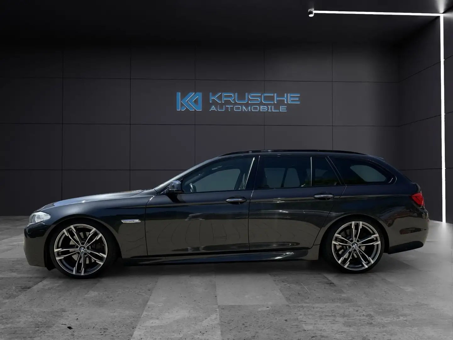BMW 530 d Touring *M-Paket*RFK*Pano*Keyless*Standhz* Grau - 2