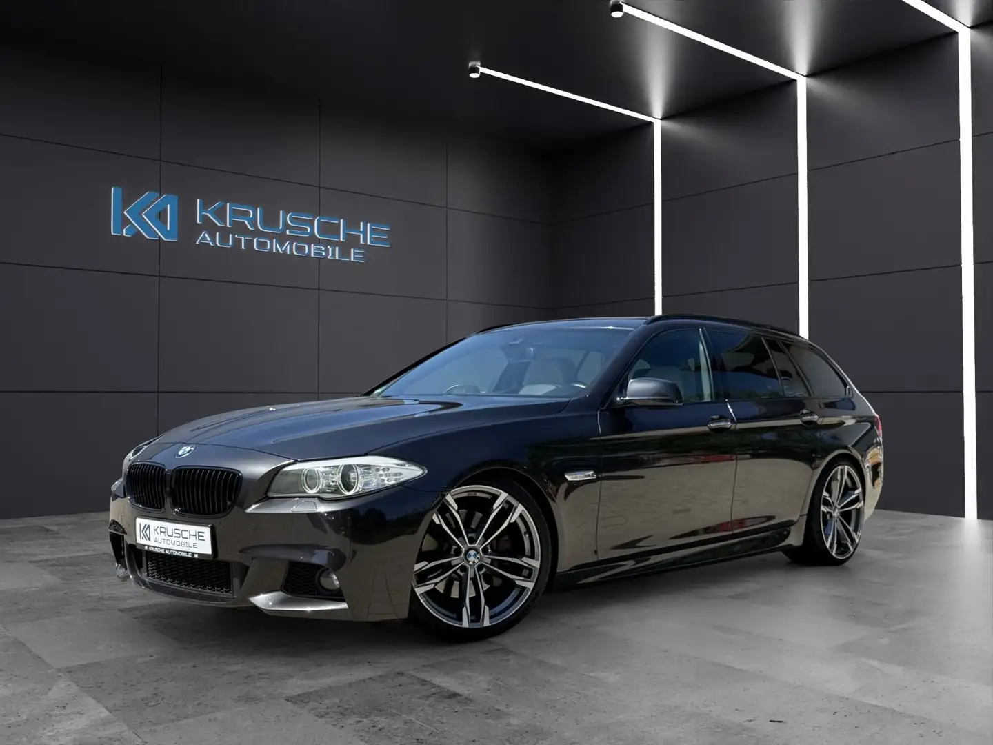 BMW 530 d Touring *M-Paket*RFK*Pano*Keyless*Standhz* Grau - 1