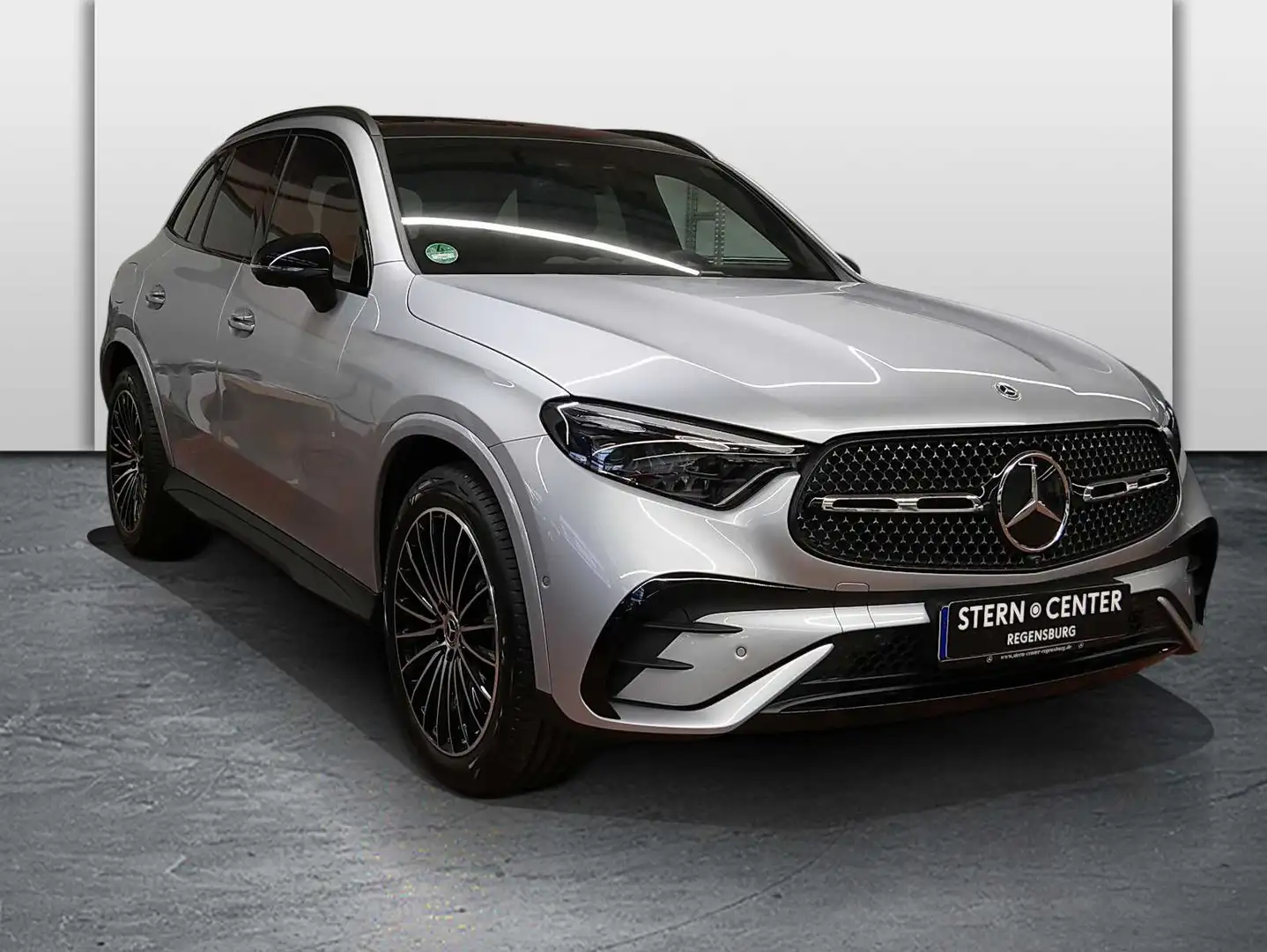 Mercedes-Benz GLC 300 4MATIC AMG MBUX Night Ambiente LED Pano Argent - 2