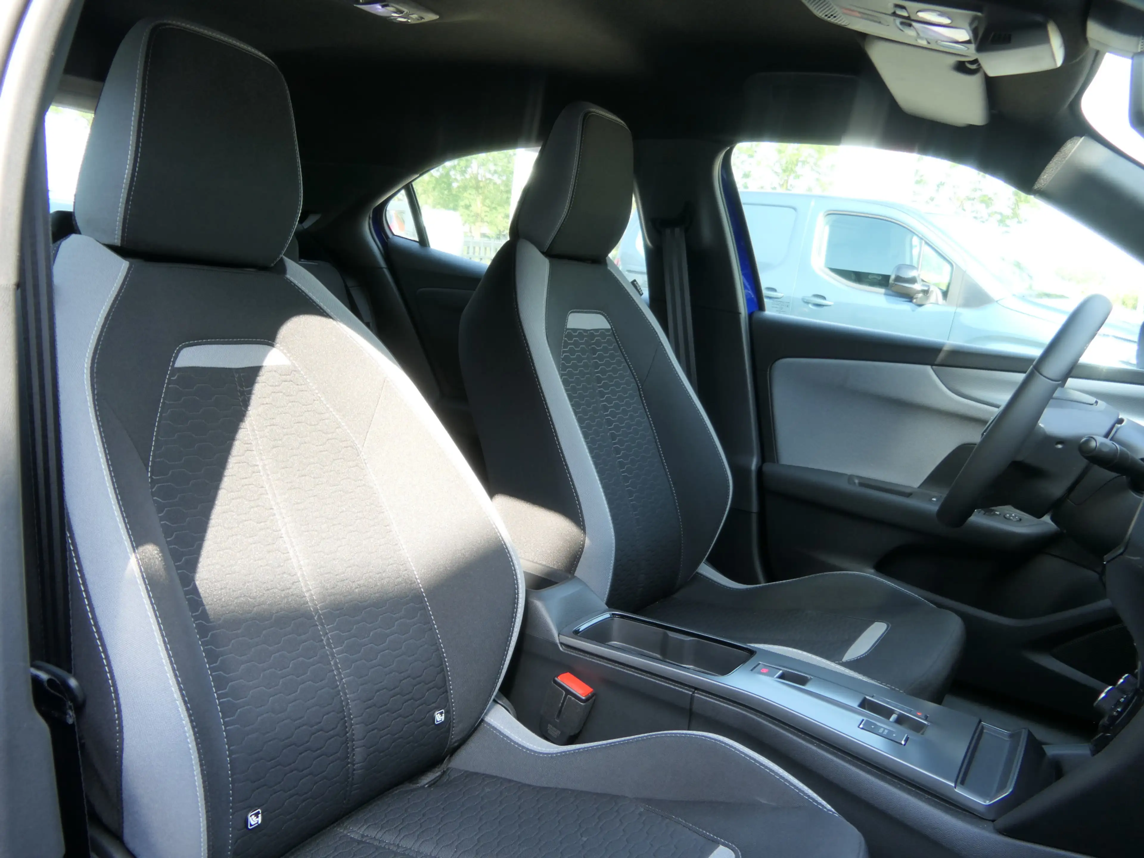 Opel Mokka-E Electric Edition 54 kWh | Camera | Dodehoek detect — photo 17