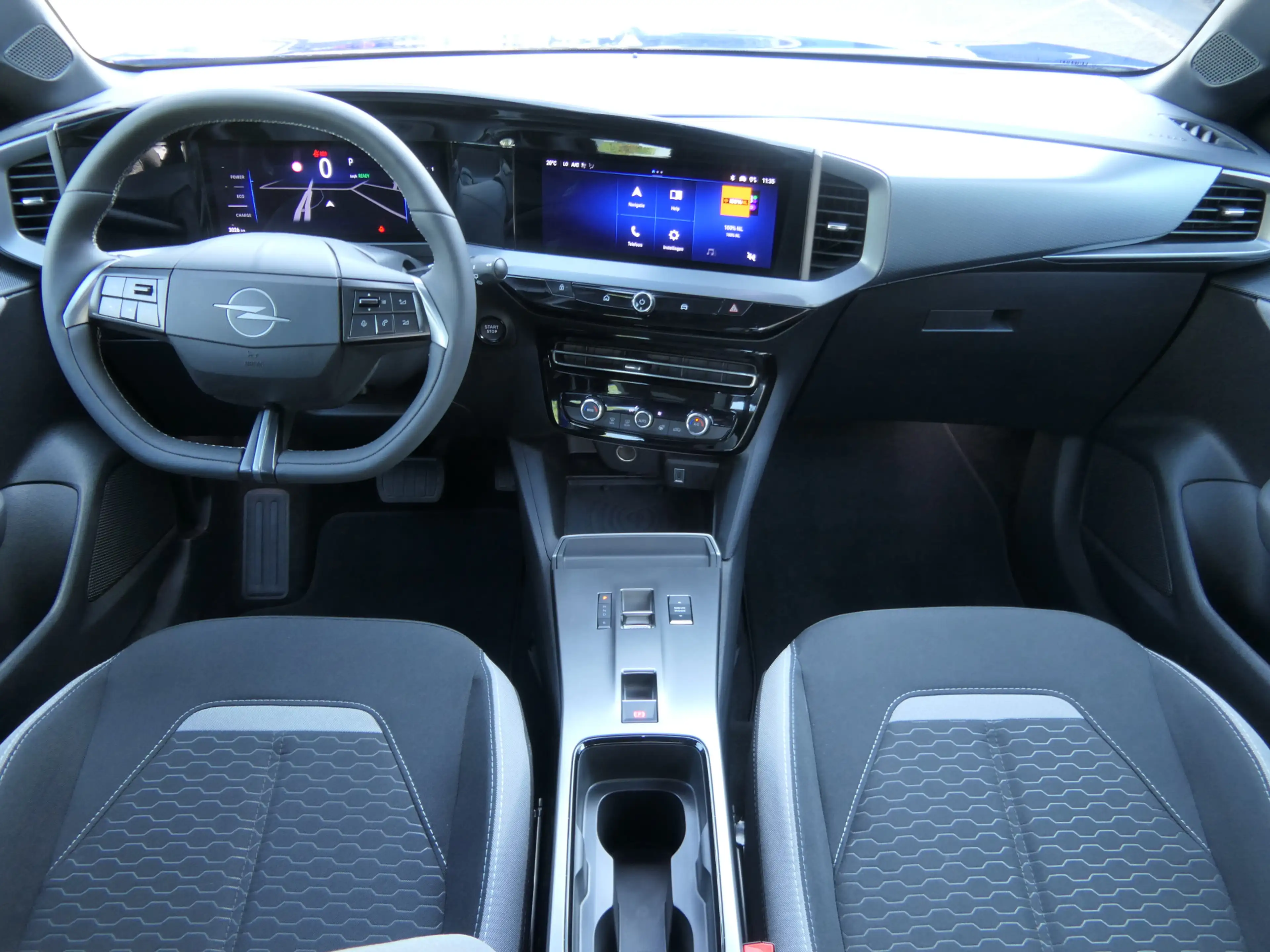 Opel Mokka-E Electric Edition 54 kWh | Camera | Dodehoek detect — photo 21