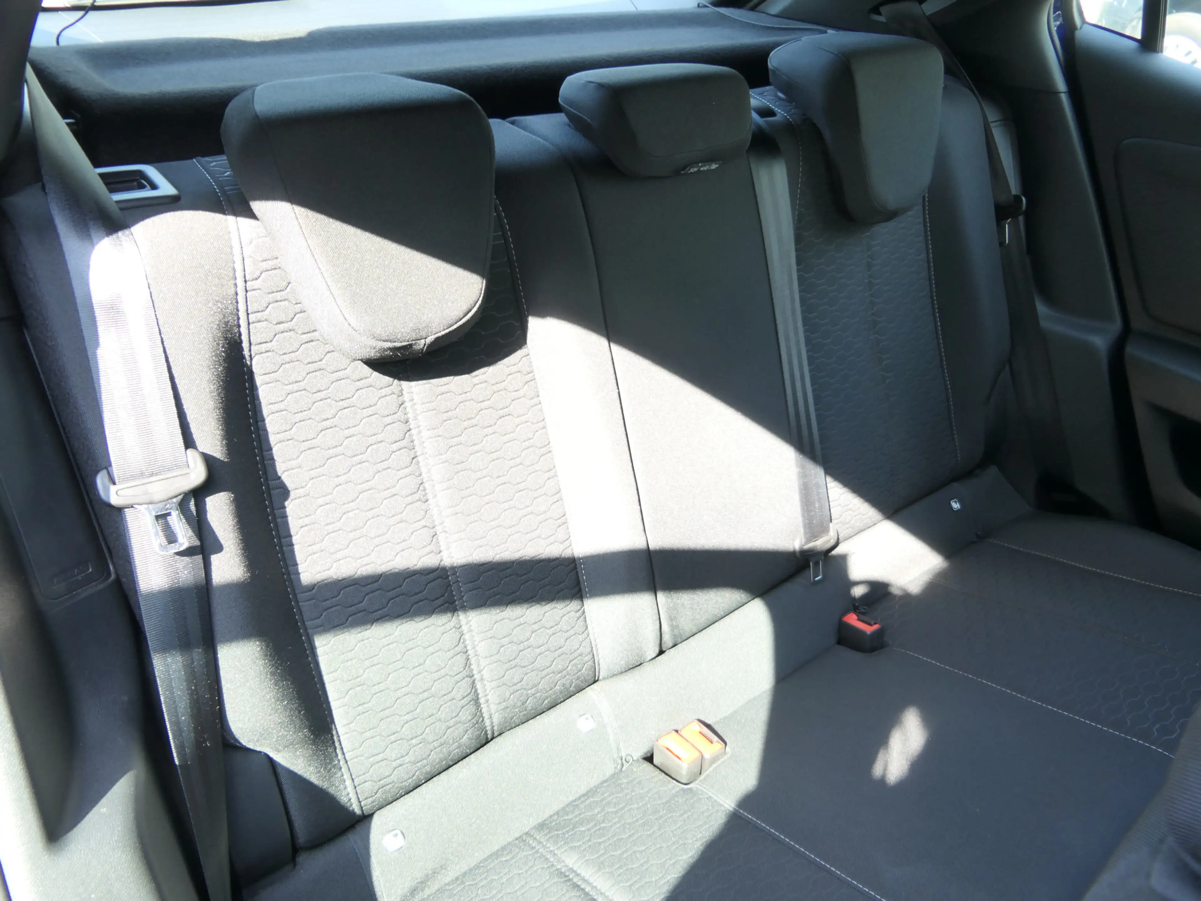 Opel Mokka-E Electric Edition 54 kWh | Camera | Dodehoek detect — photo 19