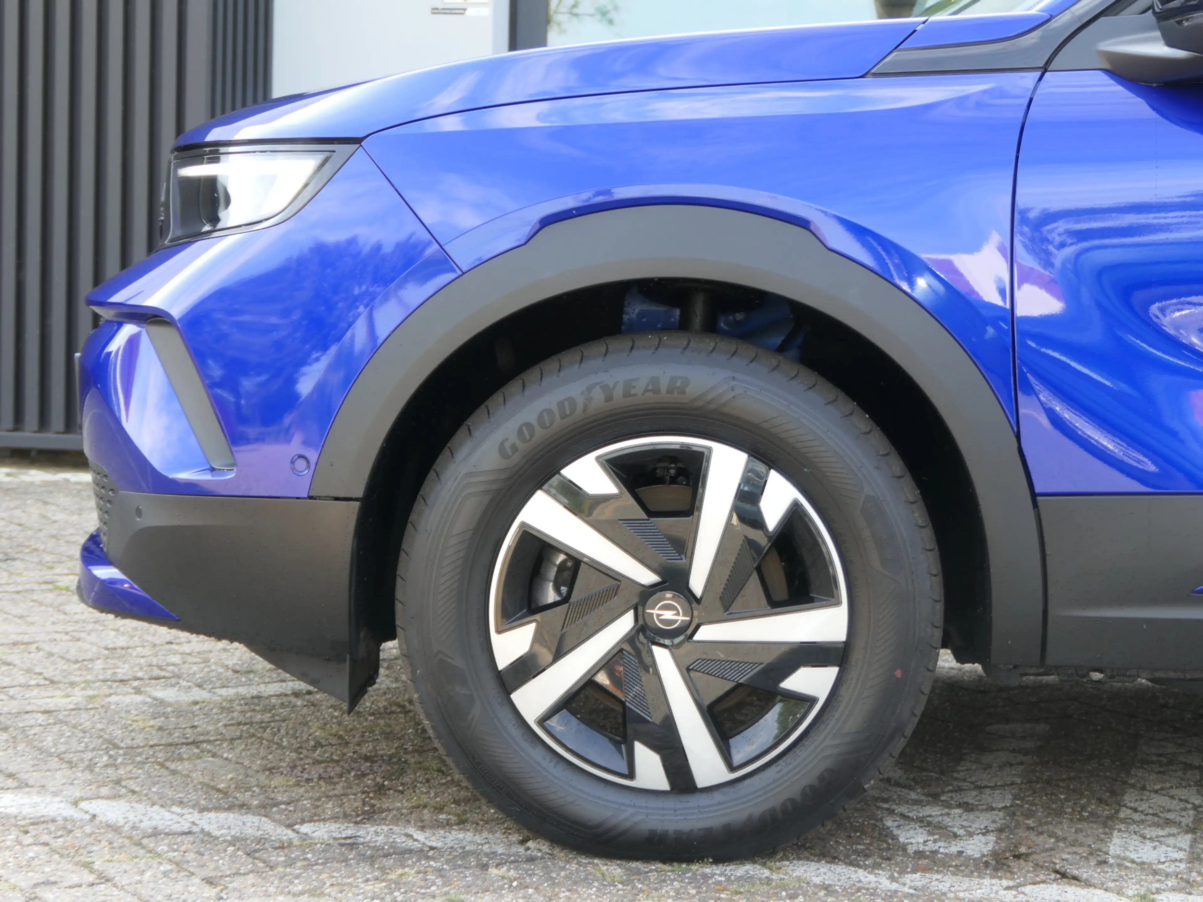 Opel Mokka-E Electric Edition 54 kWh | Camera | Dodehoek detect — photo 14