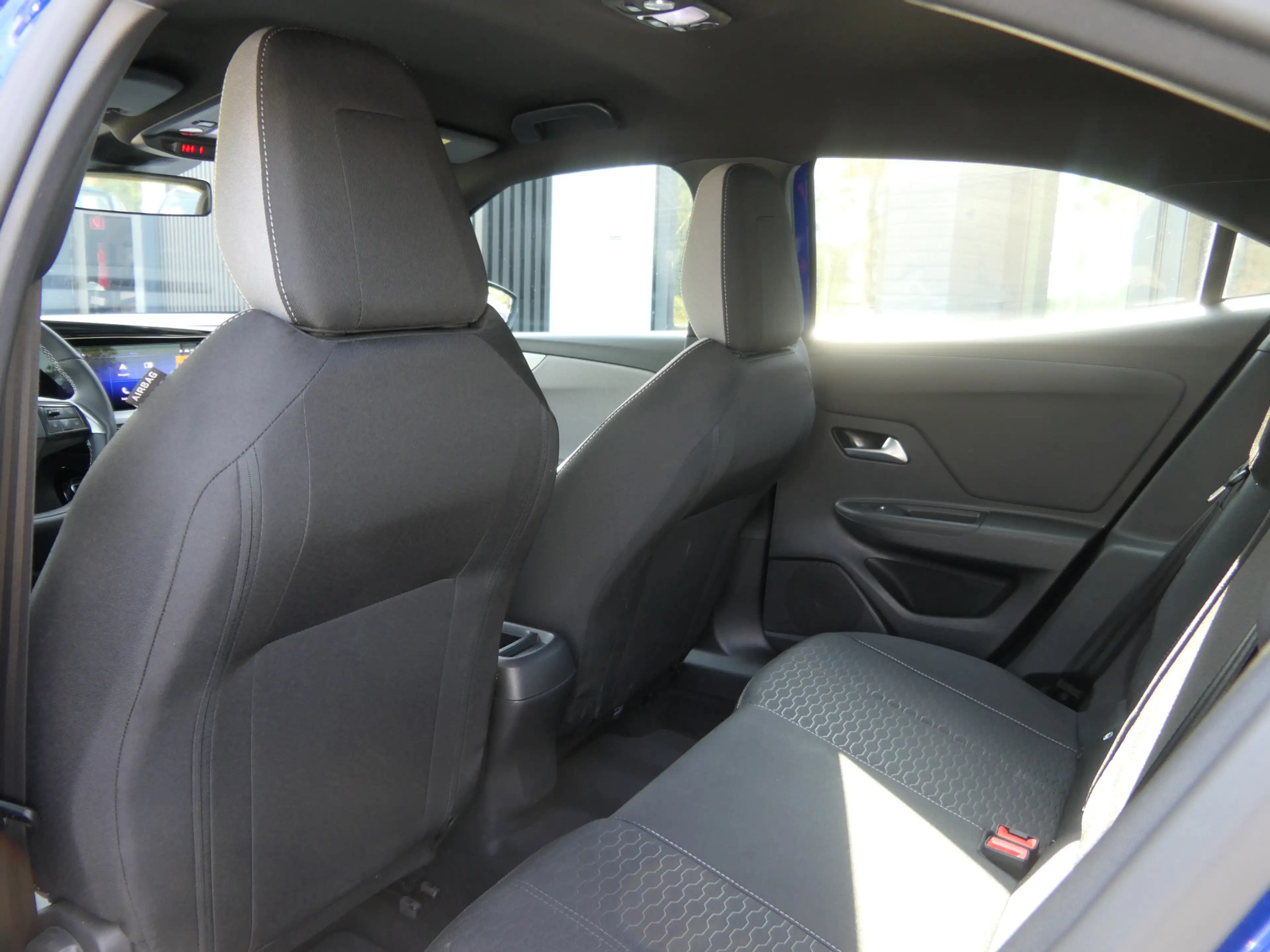 Opel Mokka-E Electric Edition 54 kWh | Camera | Dodehoek detect — photo 5