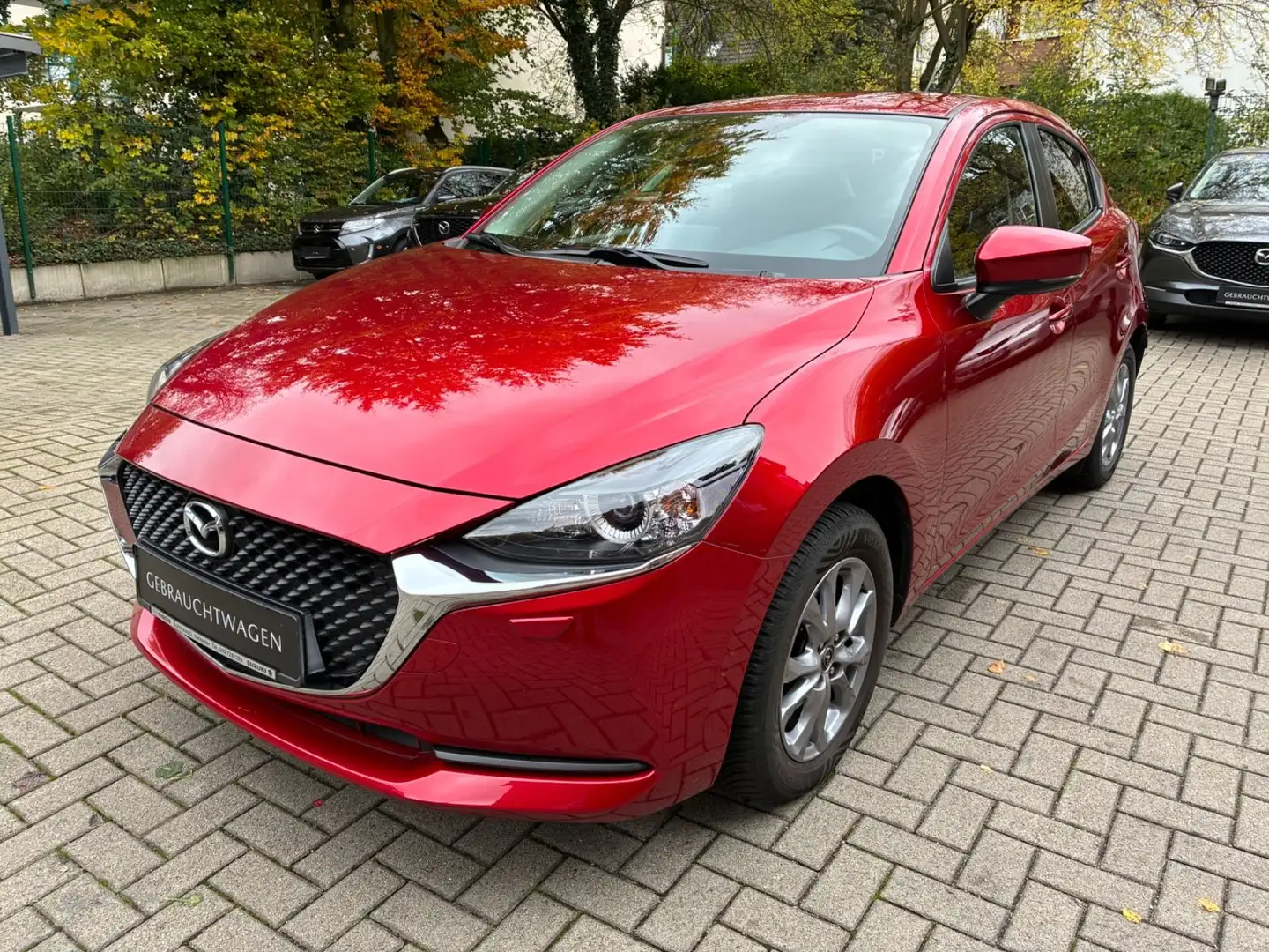 Mazda 2 Skyactiv-G 90 AT Exclusive-Line Tou-P Navi Rojo - 1
