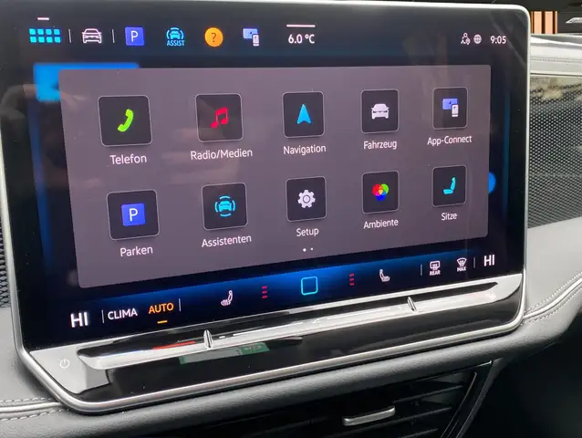 Volkswagen Passat view 6