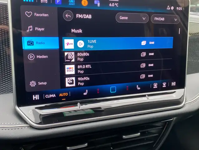 Volkswagen Passat view 5