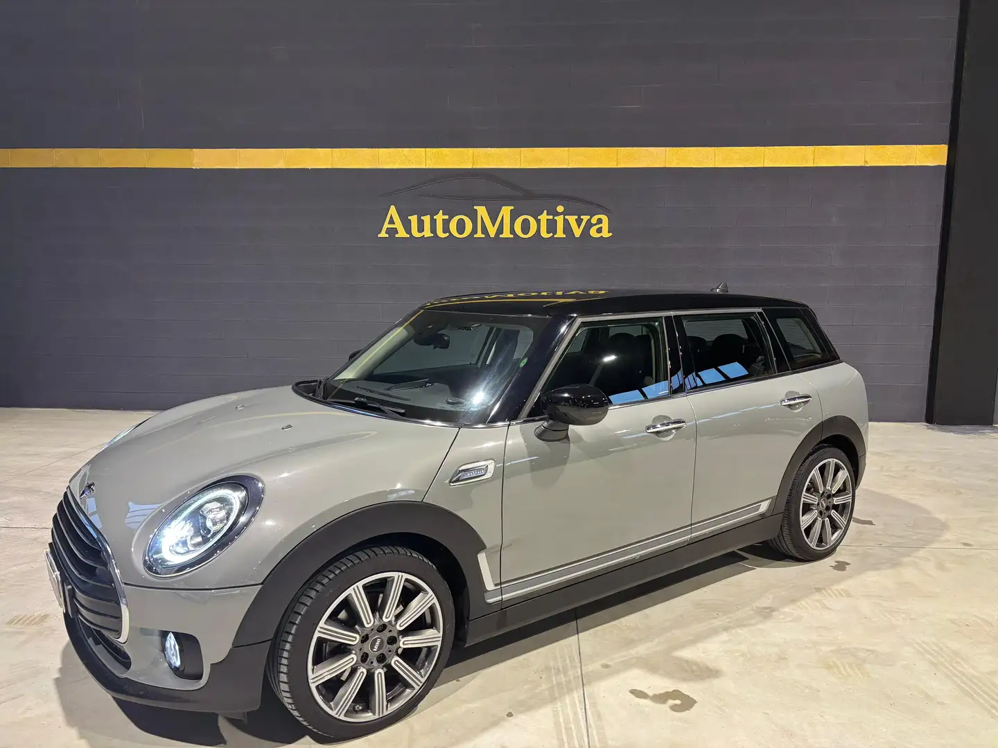MINI Cooper D Clubman Mini IV F54 2019 Clubman 2.0 Mayfair Edition auto Gris - 1