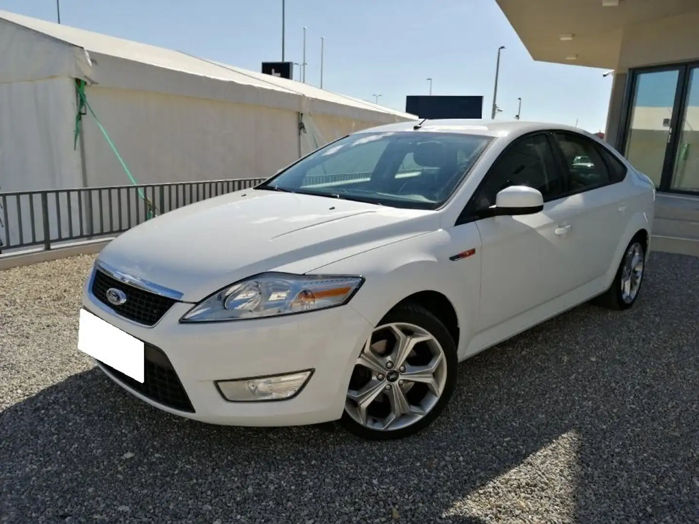 Ford Mondeo 1.8 TDCi Ghia Wit - 1