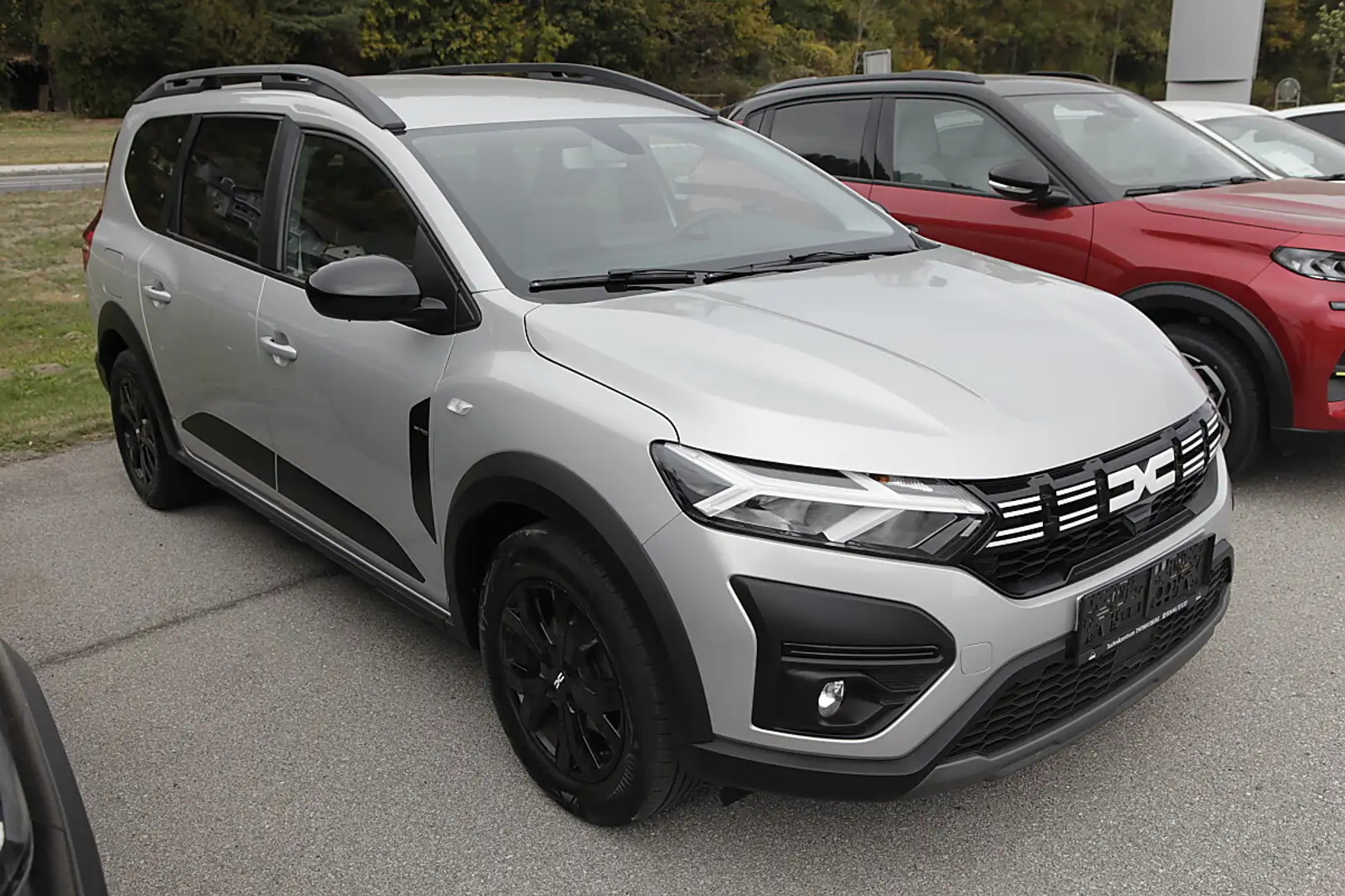 Dacia Jogger Extreme TCe 110 Silber - 2