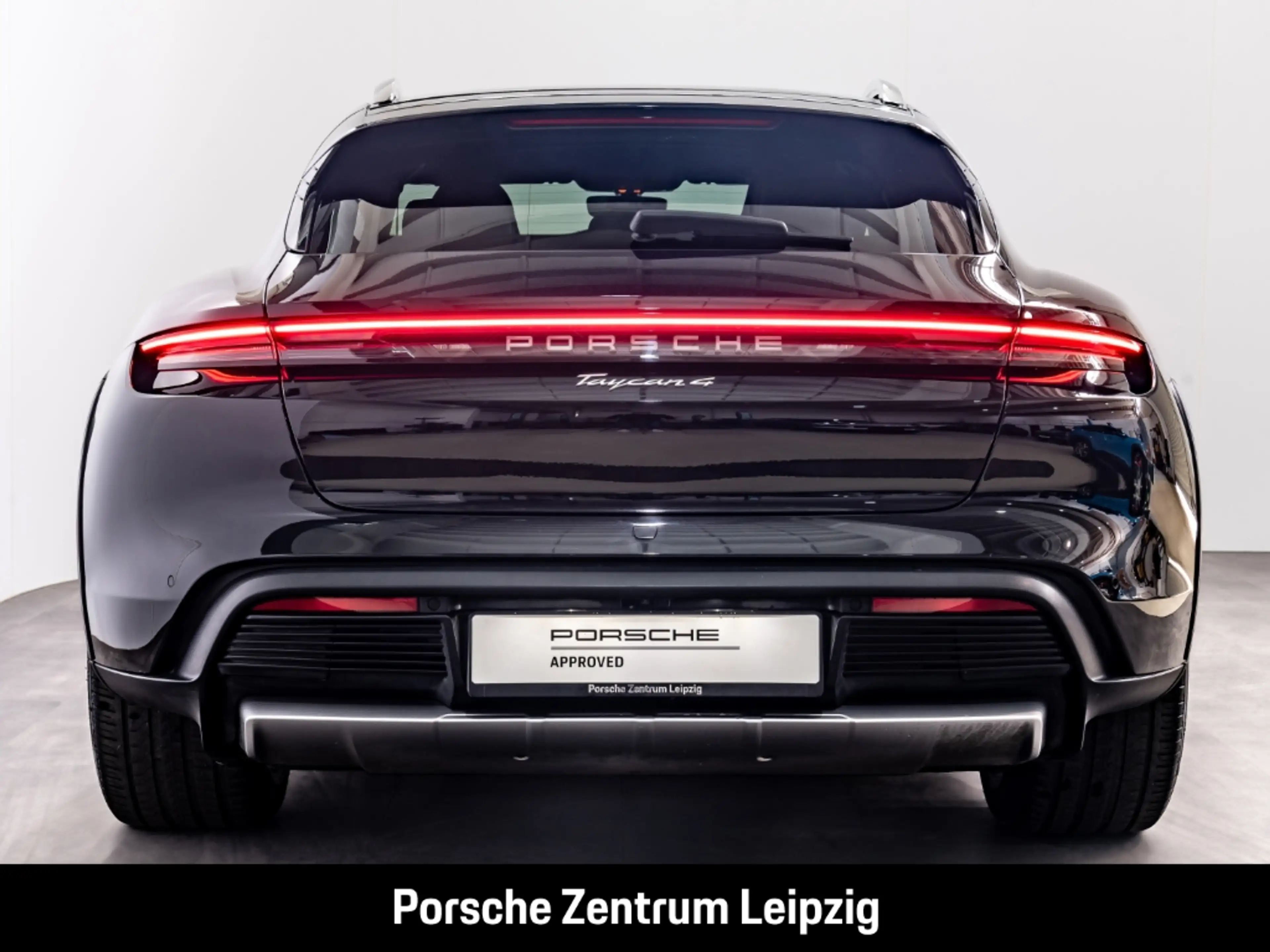 Porsche Taycan 4 Cross Turismo ACC Bose Dachreling Heckträger — photo 5