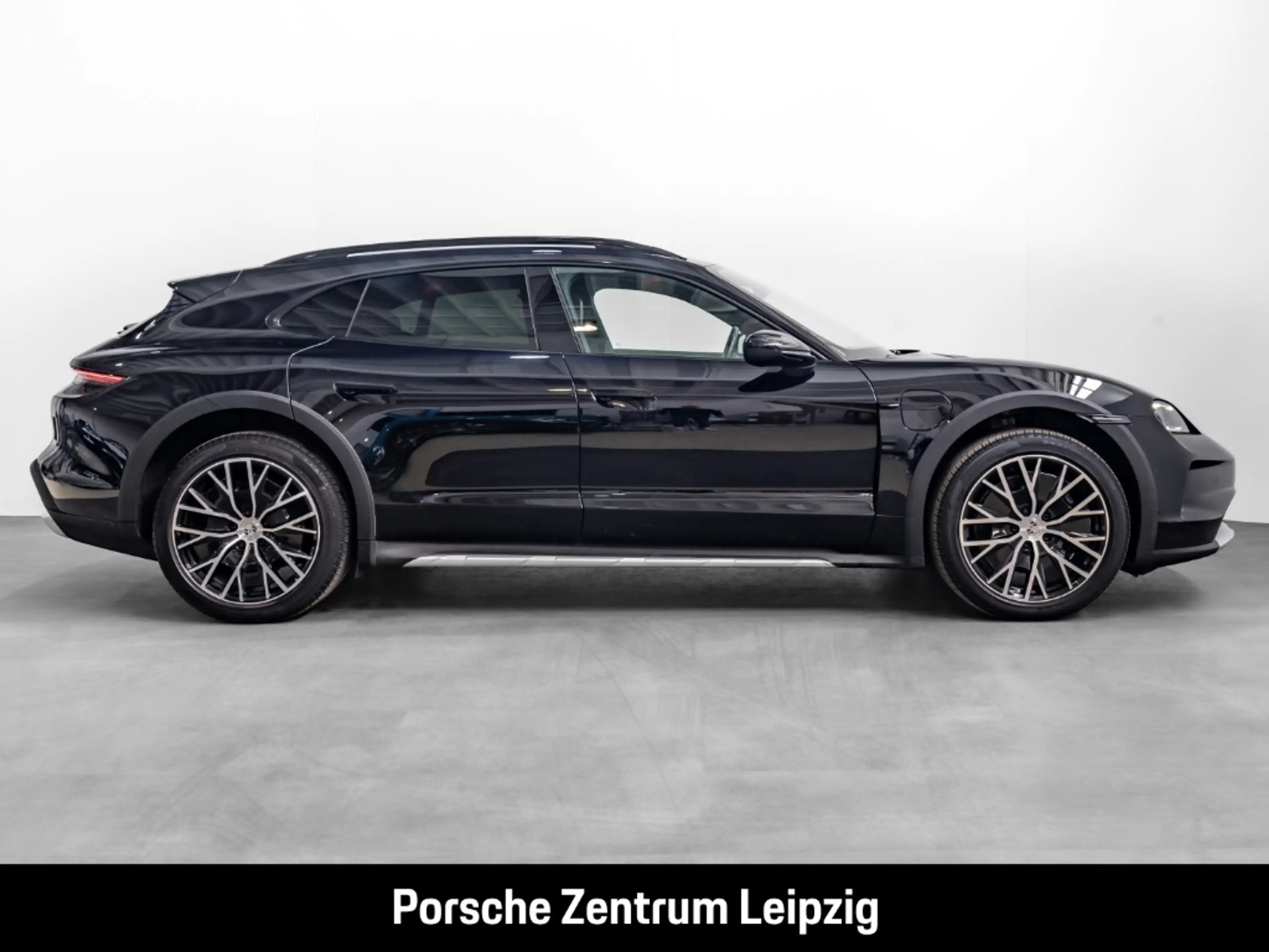 Porsche Taycan 4 Cross Turismo ACC Bose Dachreling Heckträger — photo 6