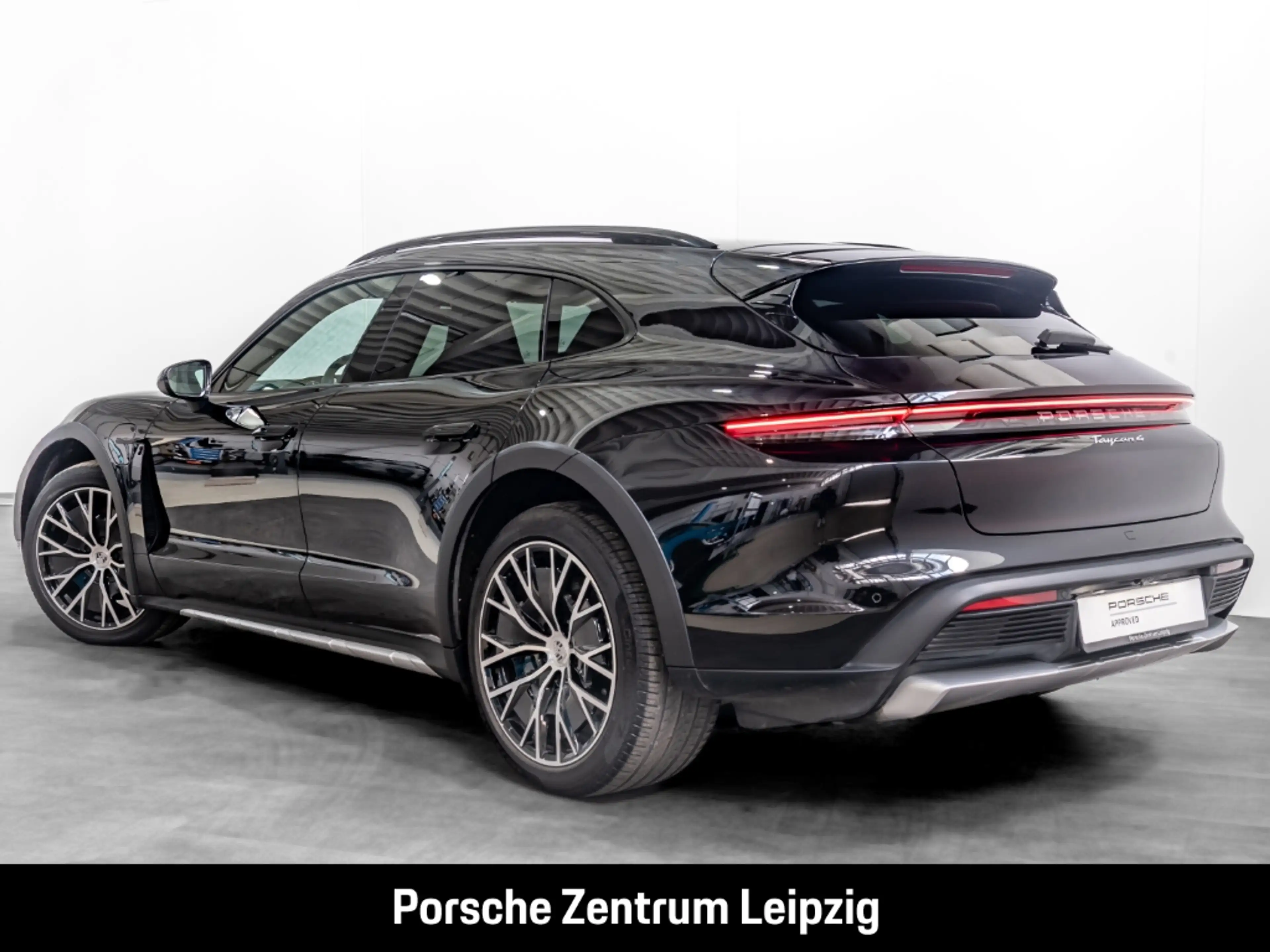 Porsche Taycan 4 Cross Turismo ACC Bose Dachreling Heckträger — photo 3