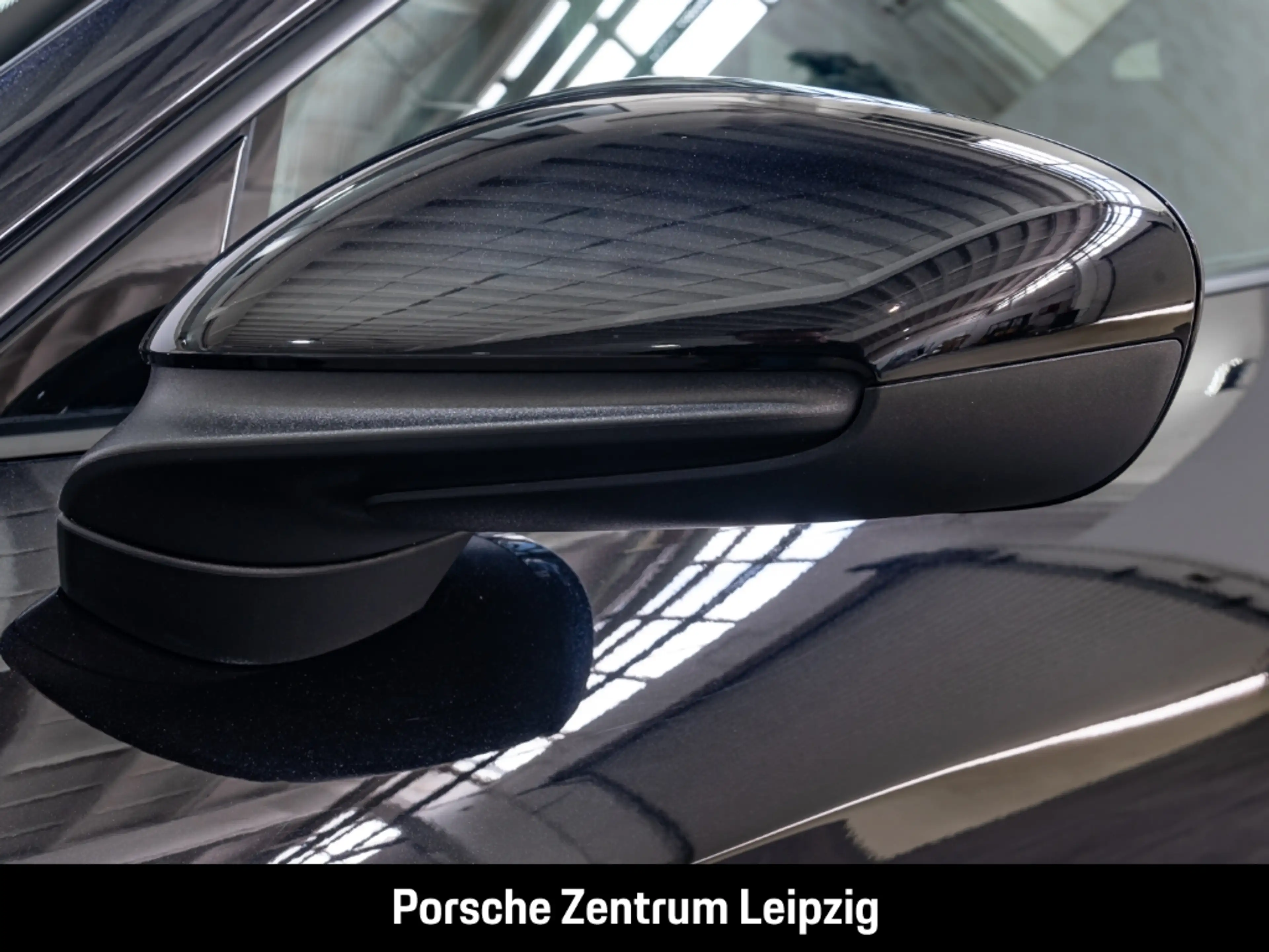 Porsche Taycan 4 Cross Turismo ACC Bose Dachreling Heckträger — photo 11