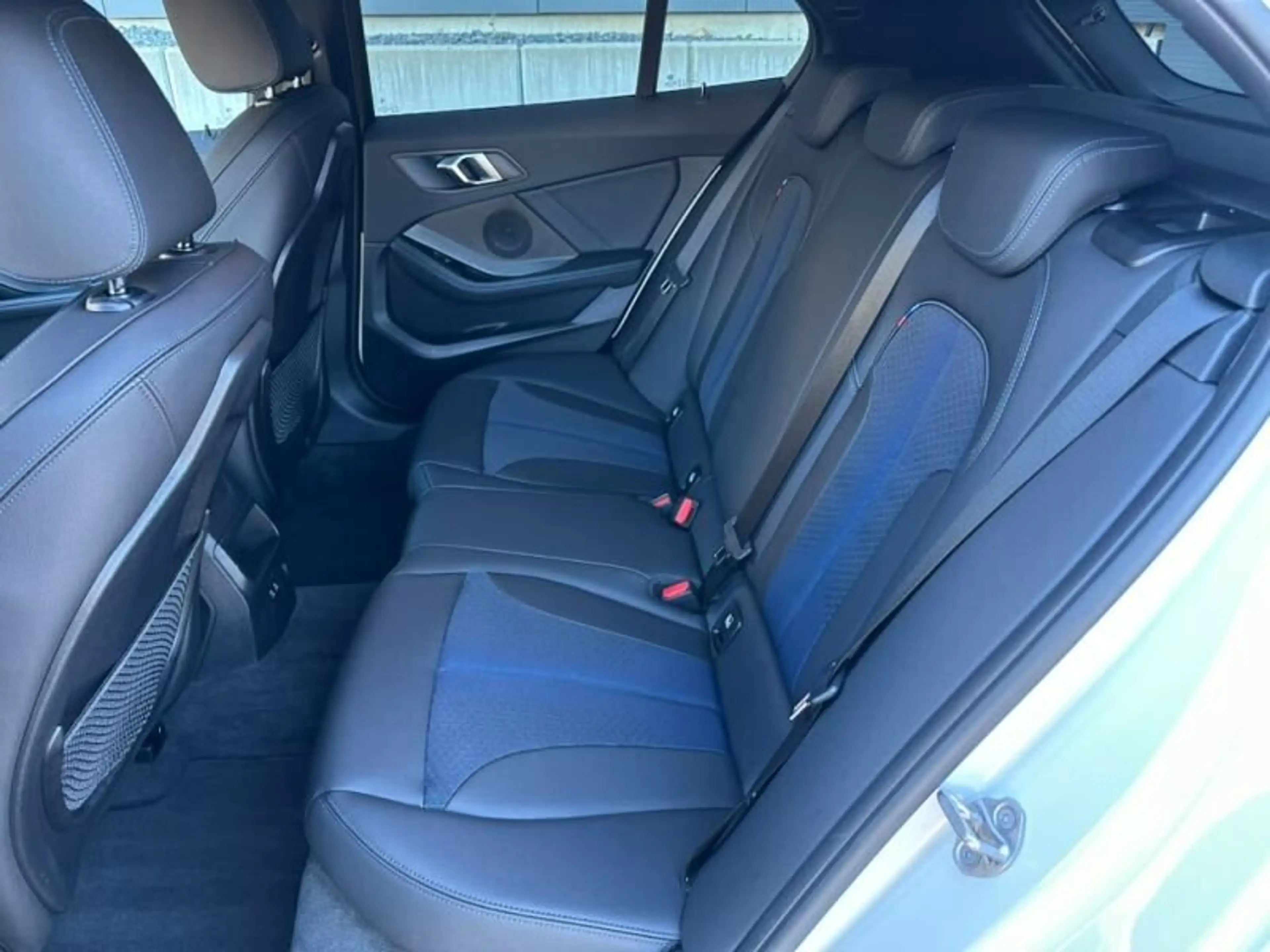BMW 118 i M Sport LED/CAM/DAB/SH//TEMPO/PRIVACY — photo 14