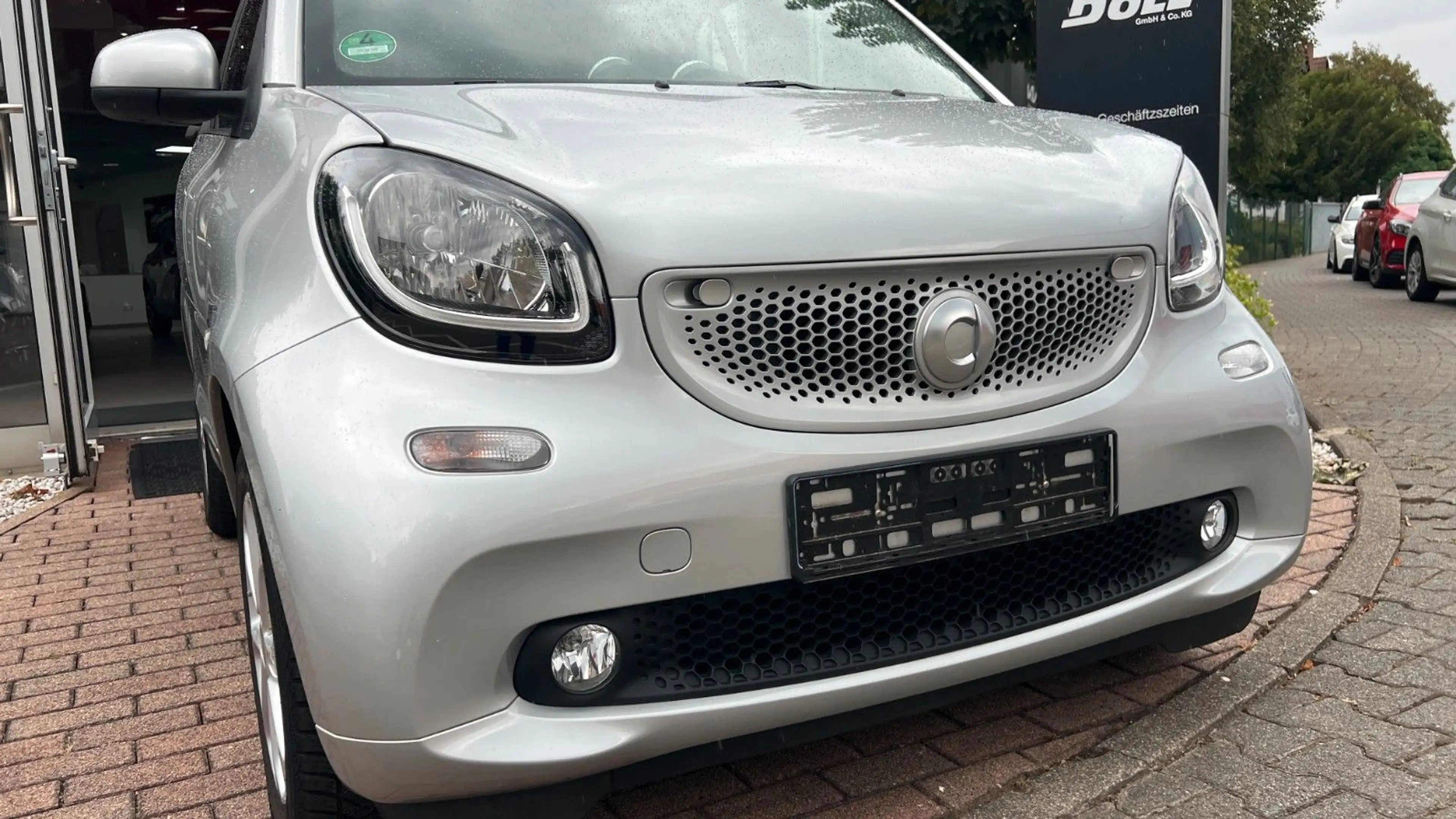 smart forTwo fortwo /Navi/Pano/Rückf.Kamera — photo 9
