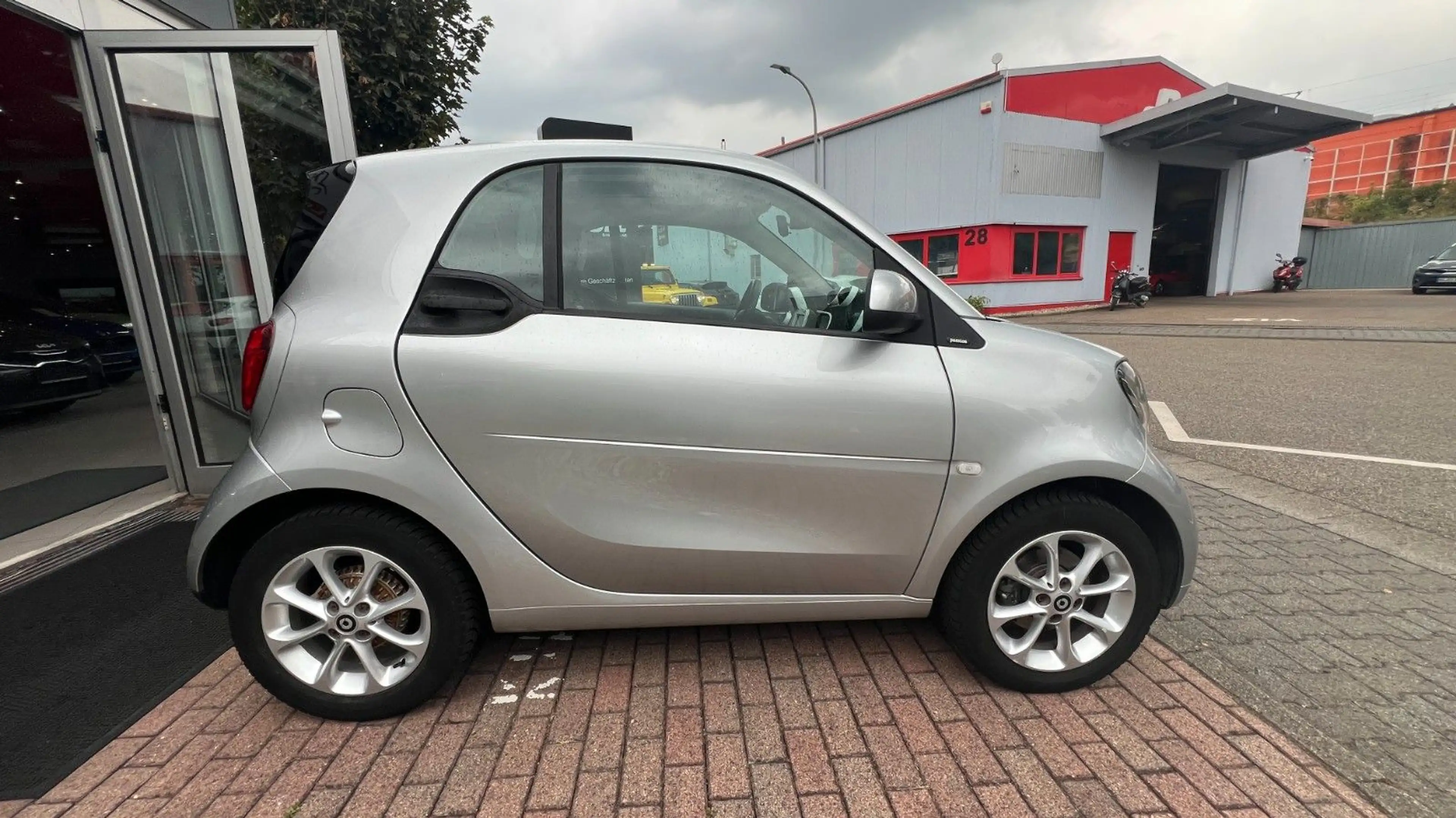 smart forTwo fortwo /Navi/Pano/Rückf.Kamera — photo 8