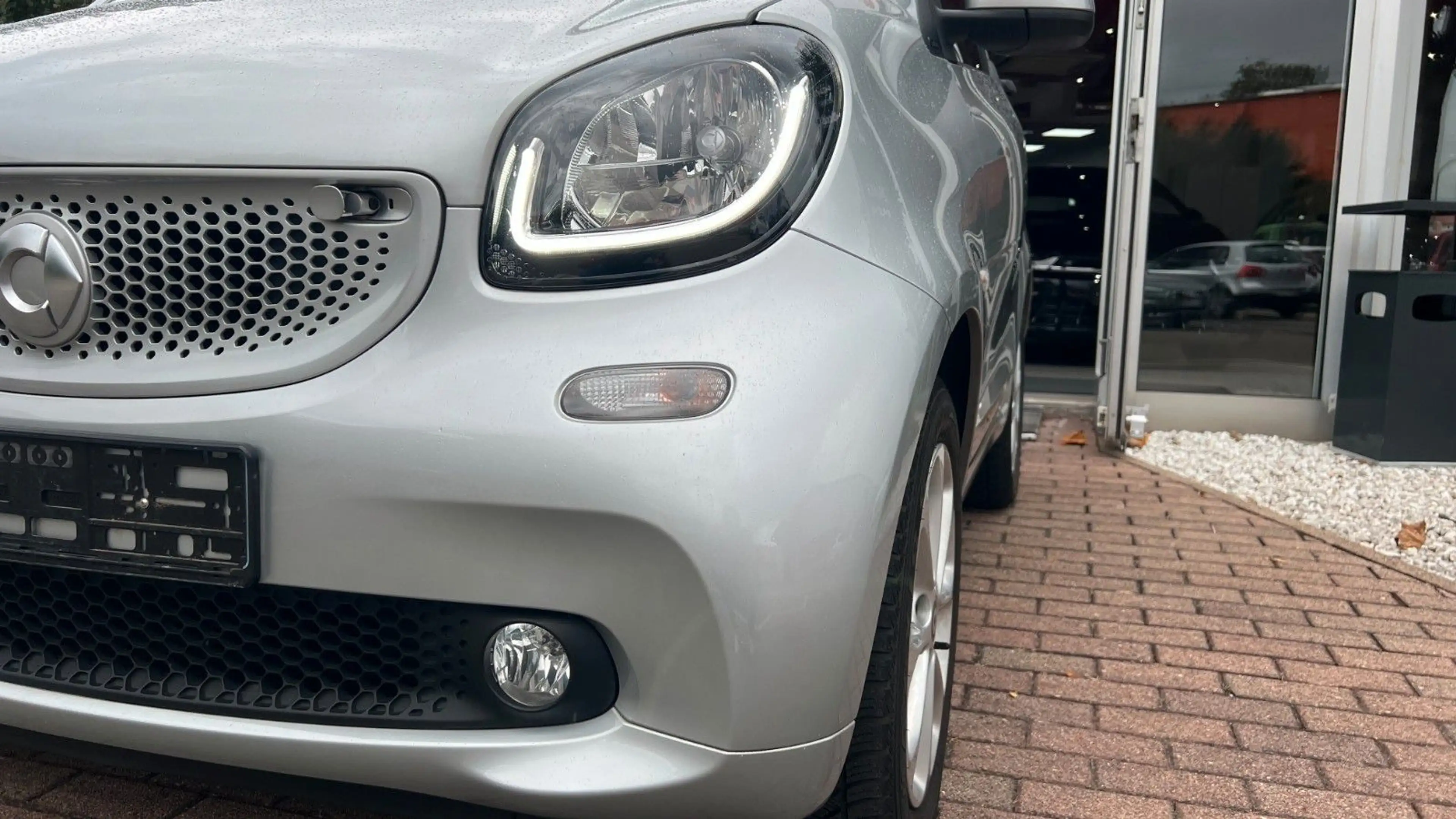 smart forTwo fortwo /Navi/Pano/Rückf.Kamera — photo 10