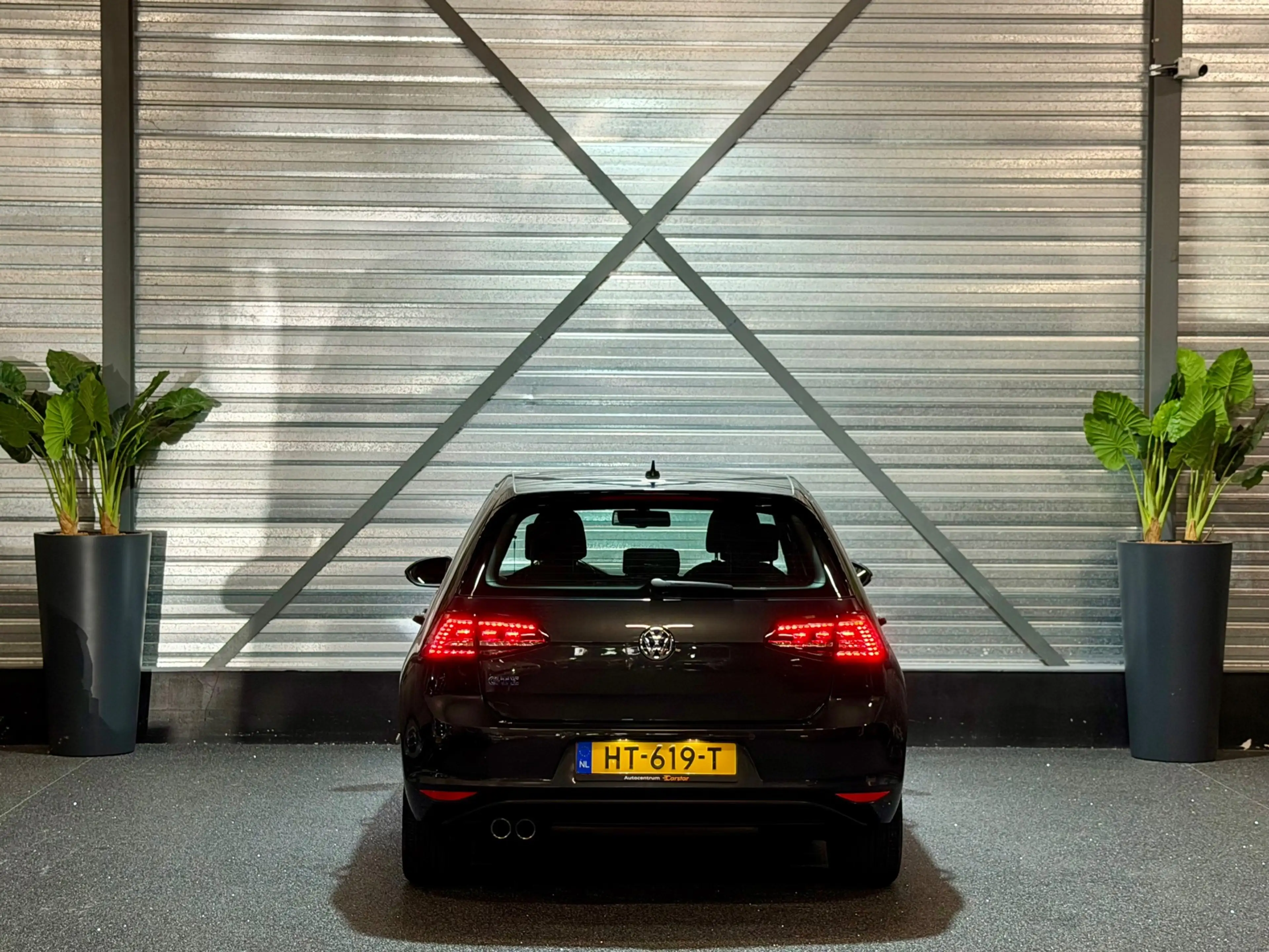 Volkswagen Golf GTE 1.4 TSI DSG/LED/NAVI/CARPLAY/CRUISE/CAMERA/PDC/CLI — photo 6