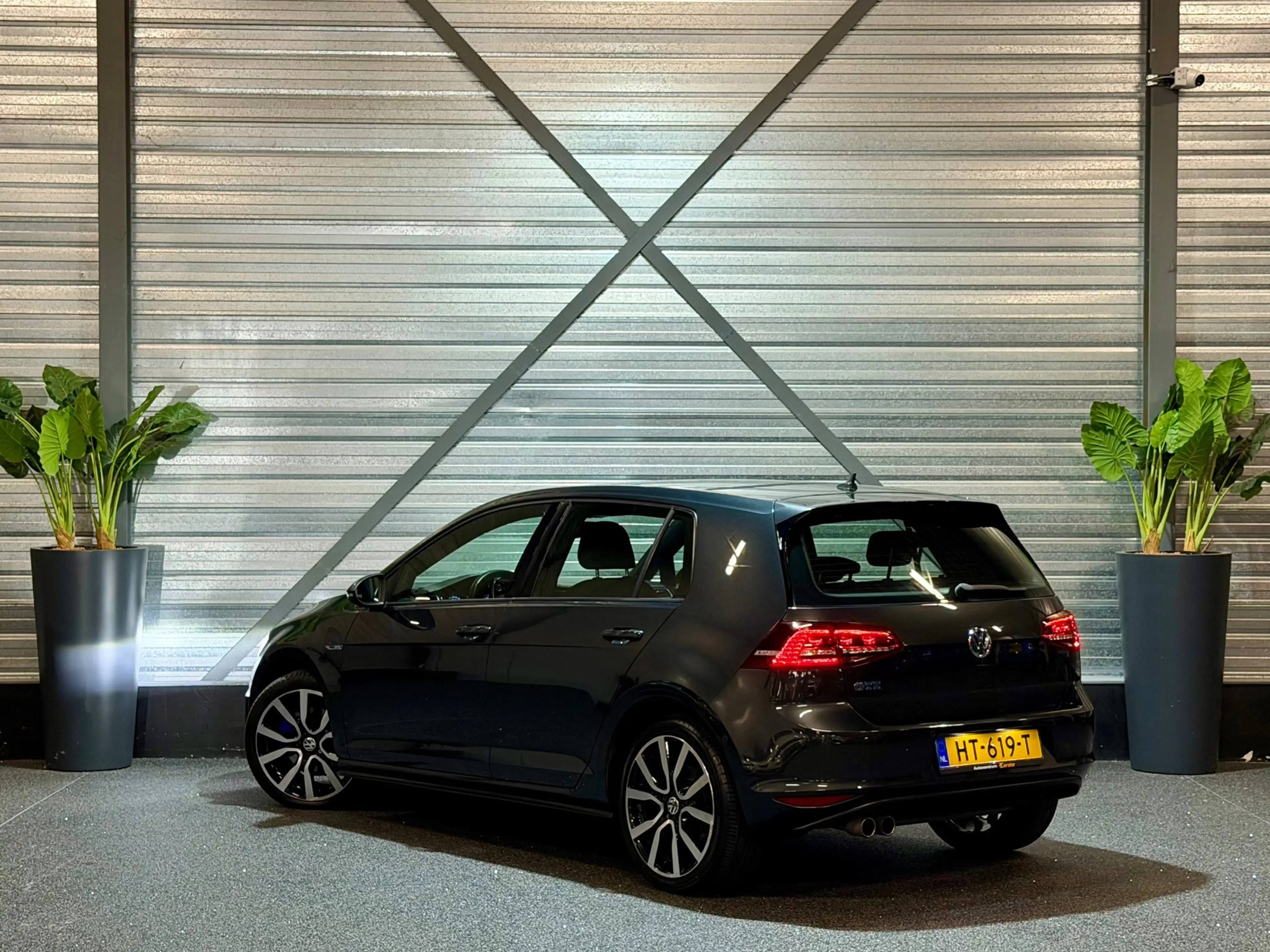 Volkswagen Golf GTE 1.4 TSI DSG/LED/NAVI/CARPLAY/CRUISE/CAMERA/PDC/CLI — photo 18
