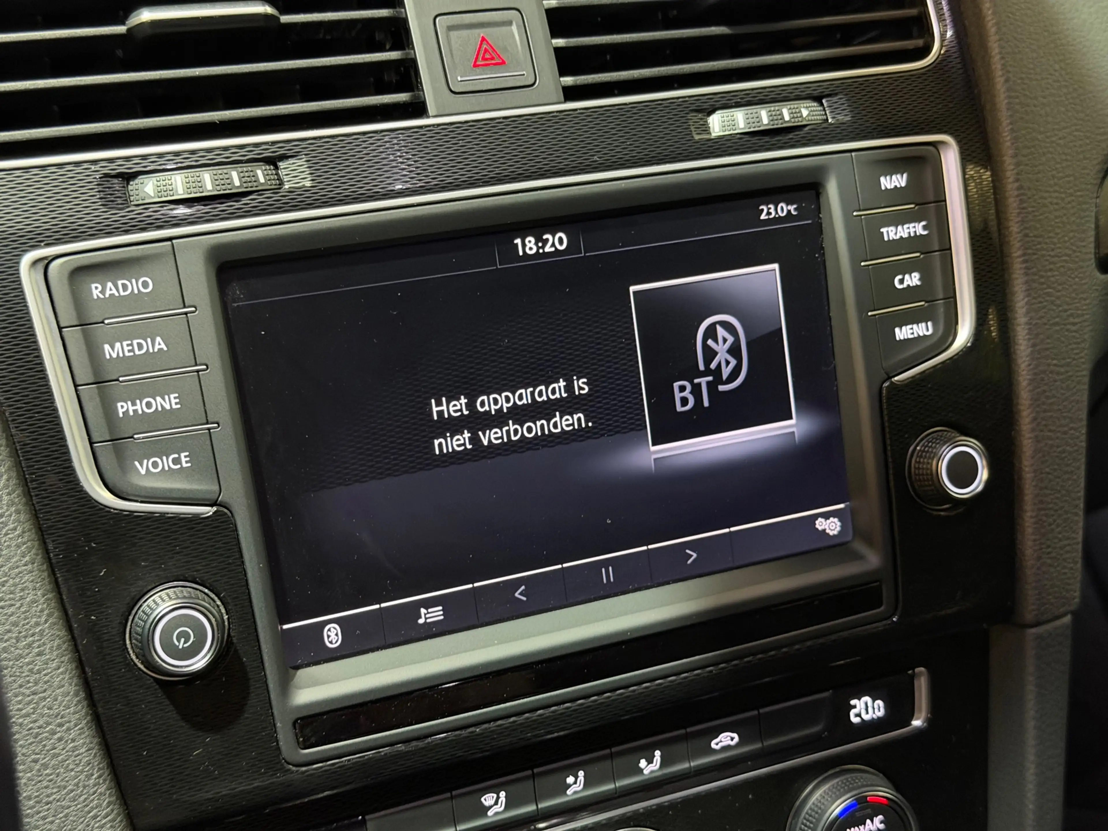 Volkswagen Golf GTE 1.4 TSI DSG/LED/NAVI/CARPLAY/CRUISE/CAMERA/PDC/CLI — photo 22