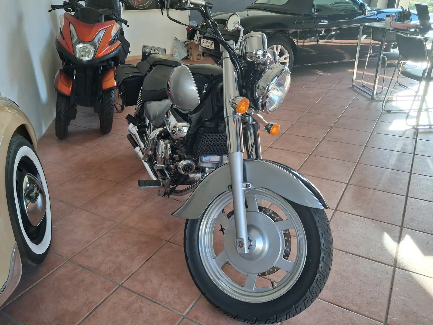 Hyosung Aquila 250 Grigio - 1