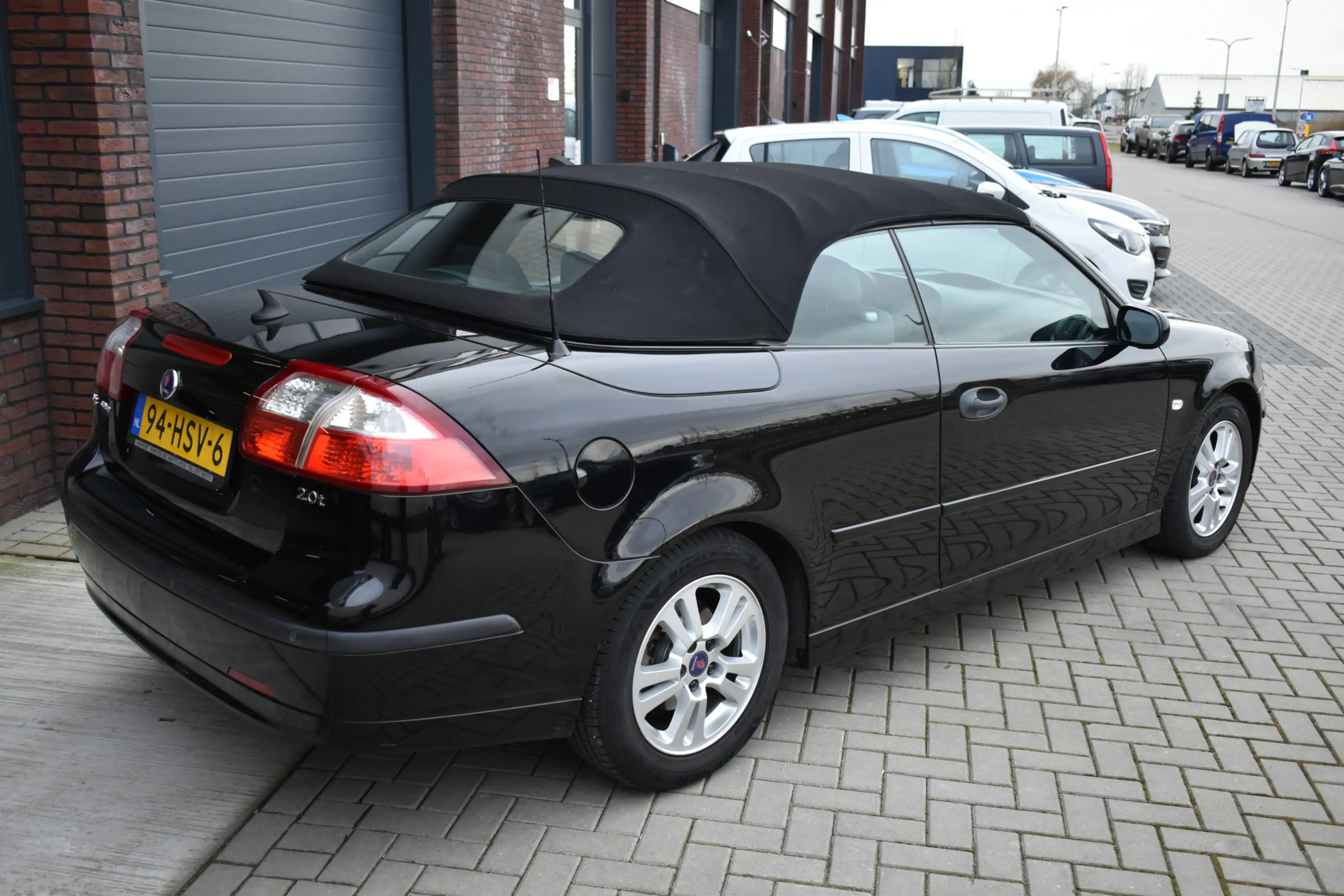 Saab 9-3 Cabrio 2.0t Vector — photo 4