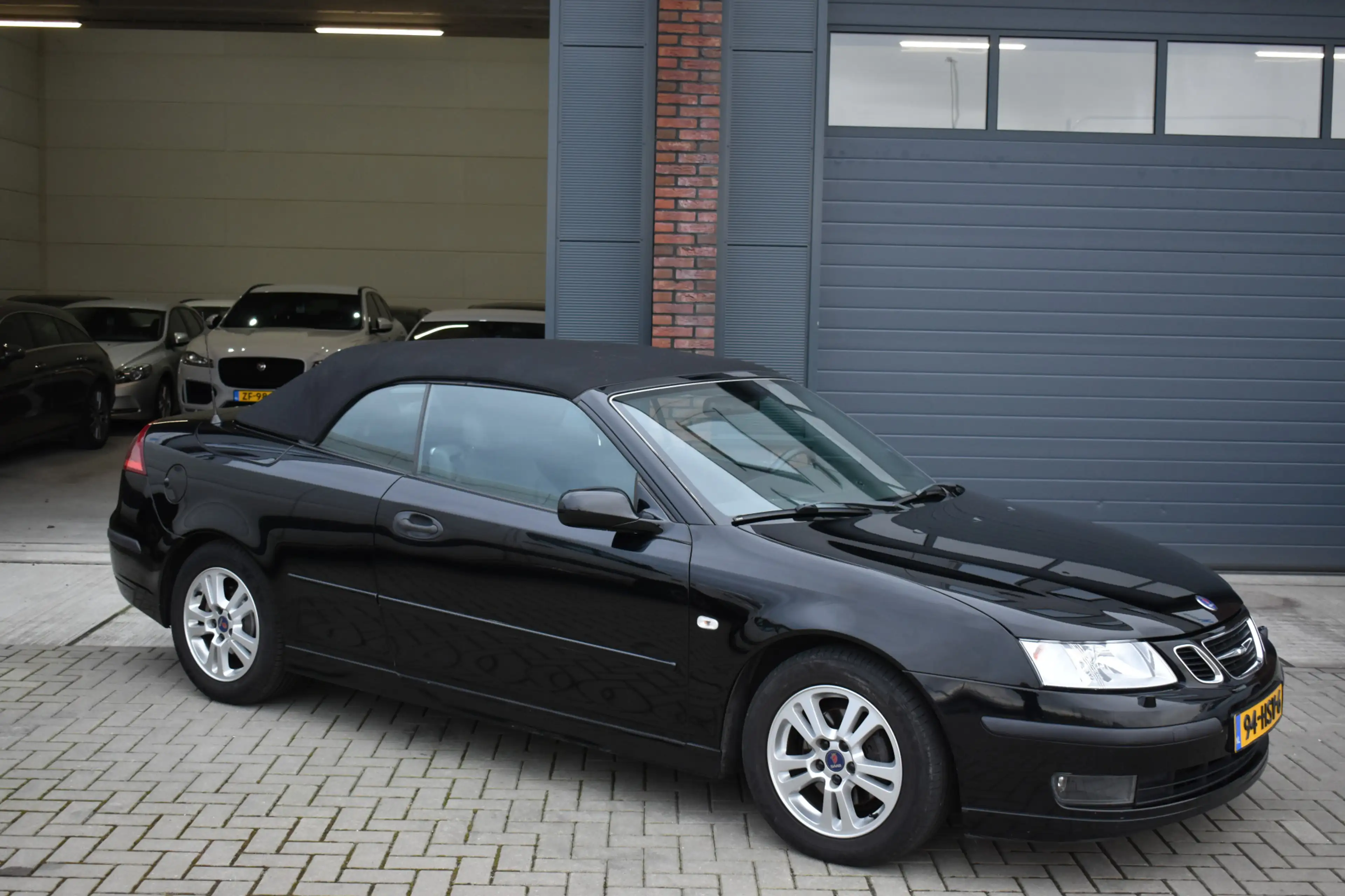 Saab 9-3 Cabrio 2.0t Vector — photo 2