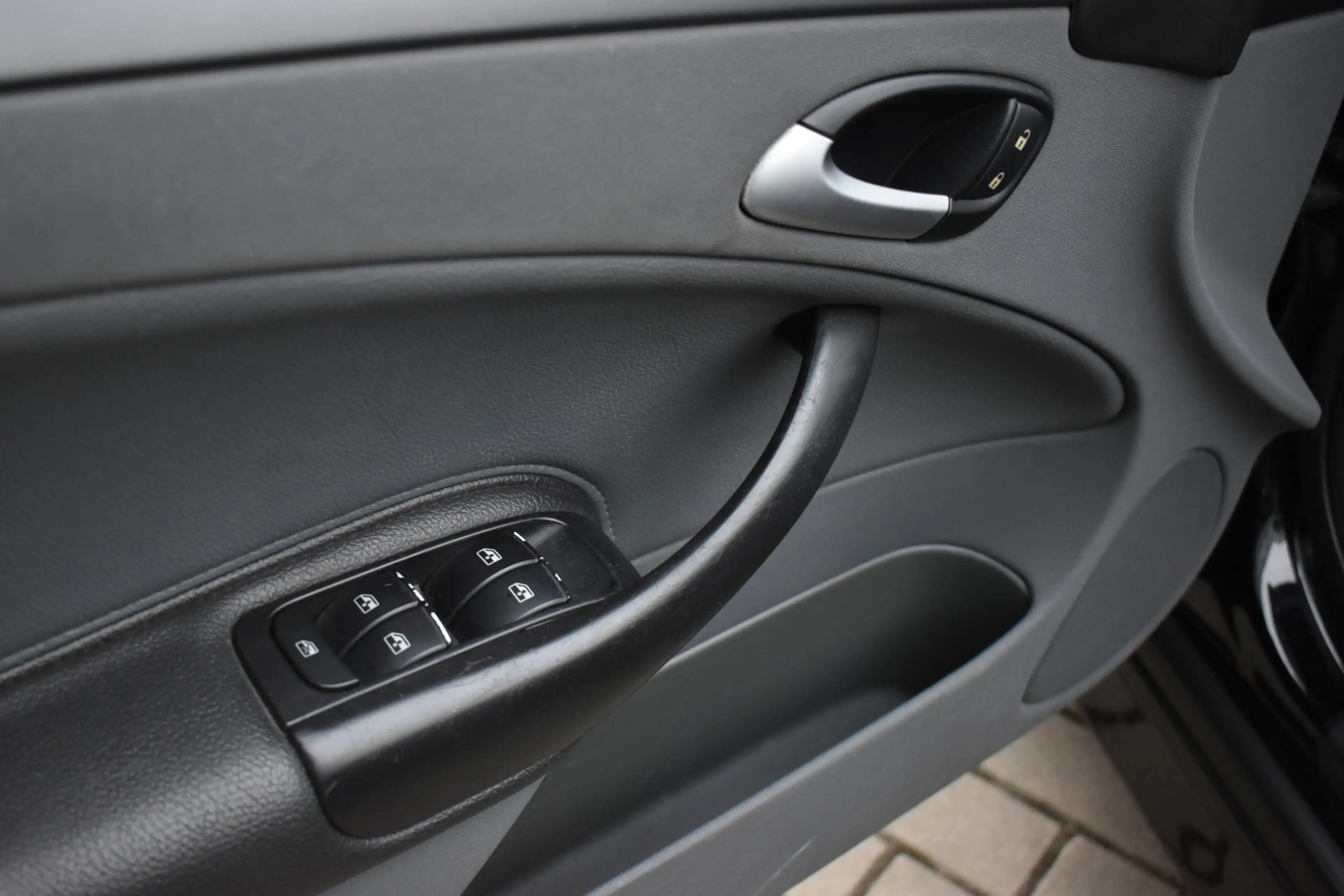 Saab 9-3 Cabrio 2.0t Vector — photo 14