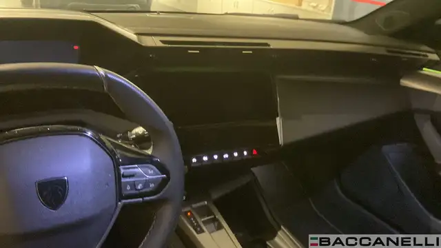Peugeot 308 view 14
