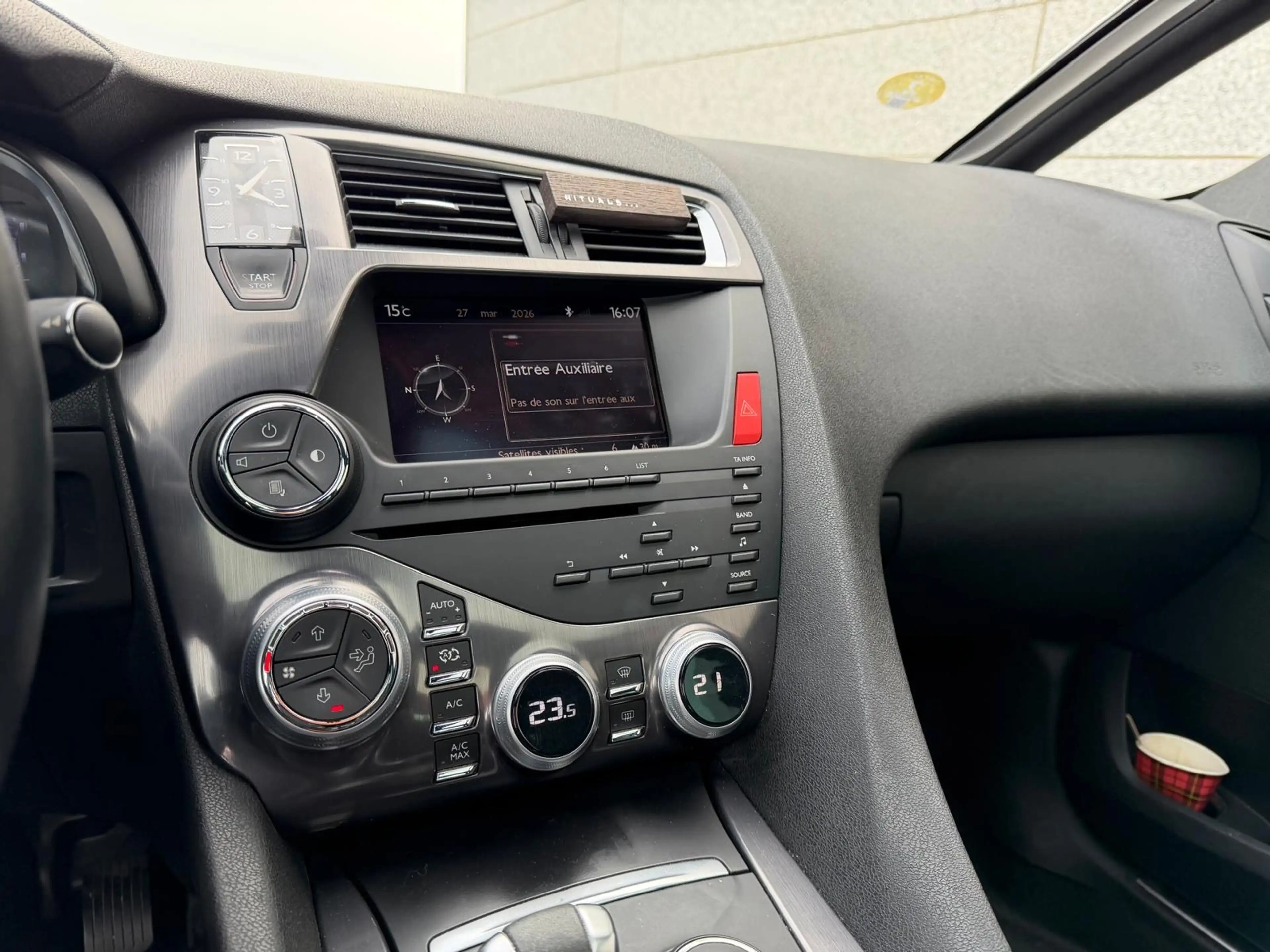 Citroen DS5 DS5 2.0 HDi So Chic — photo 6