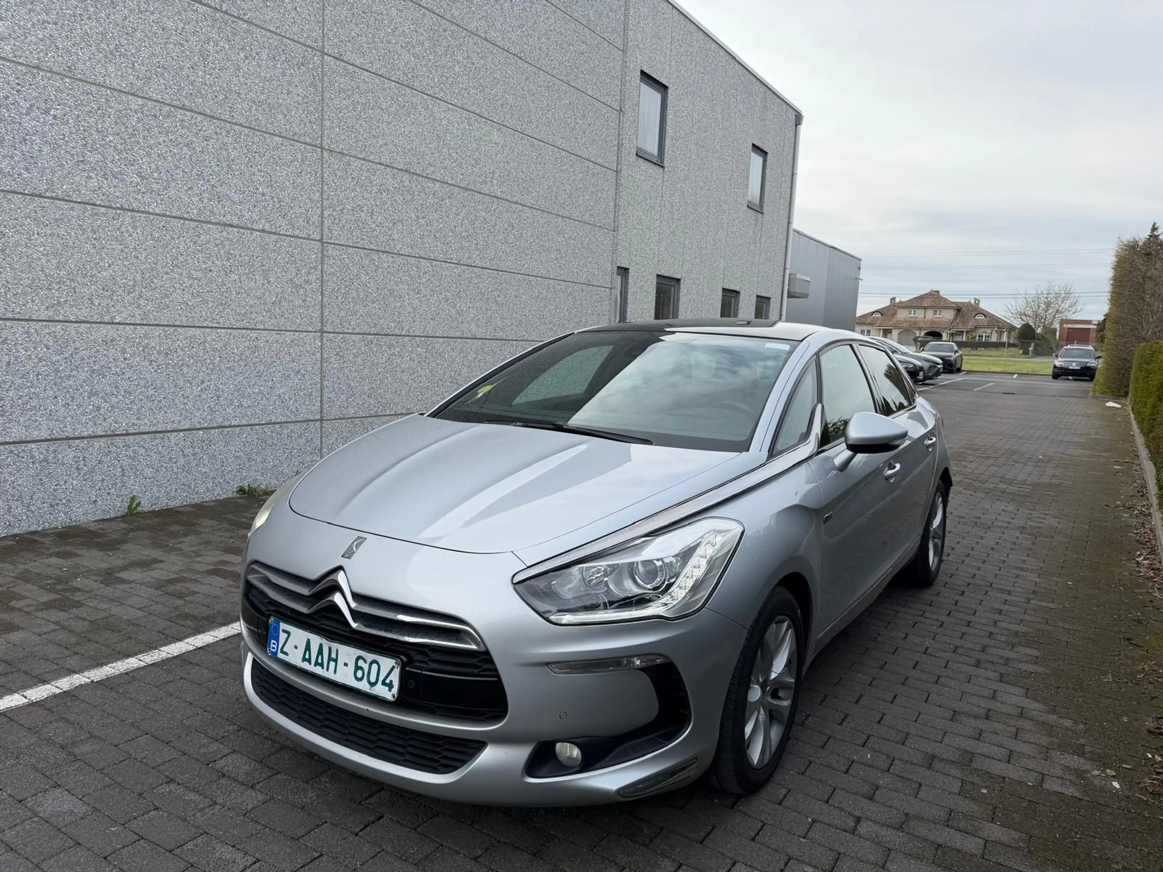 Citroen DS5 DS5 2.0 HDi So Chic — photo 3