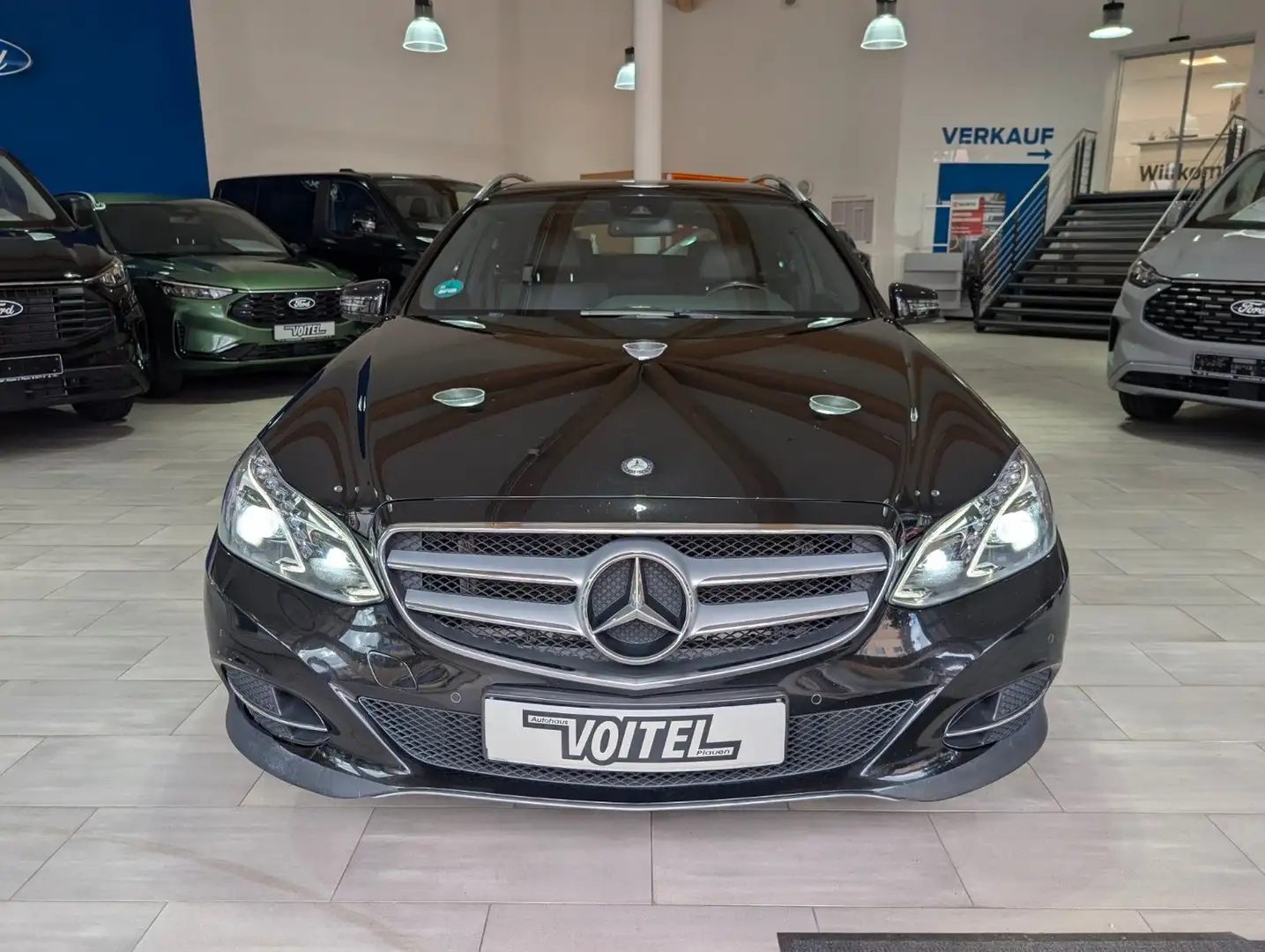 Mercedes-Benz E 220 E -Klasse T-Modell GEWERBE/EXPORT Zwart - 2