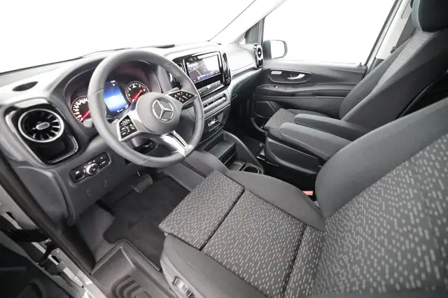 Mercedes-Benz Vito view 8