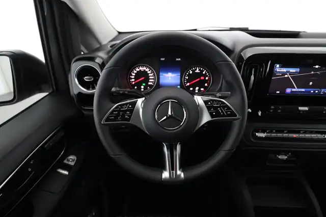Mercedes-Benz Vito view 10