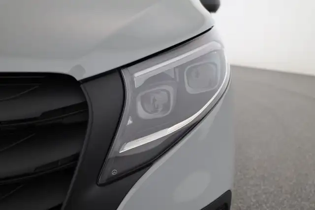 Mercedes-Benz Vito view 21