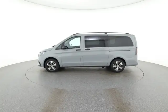 Mercedes-Benz Vito view 4