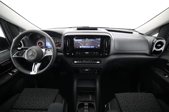 Mercedes-Benz Vito view 9