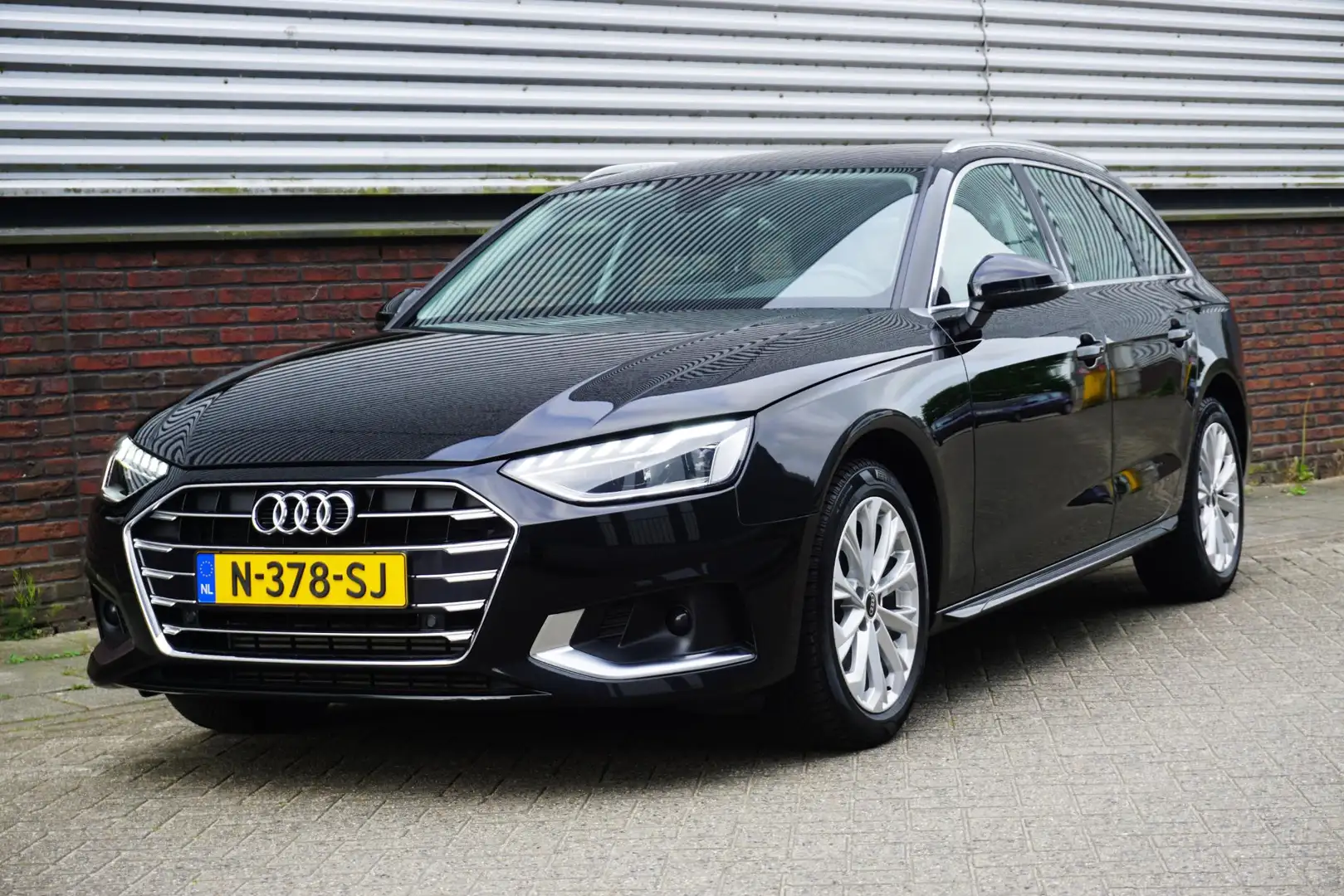 Audi A4 Avant 35 TFSI 150PK S-Tronic/Virtual Cockpit/Sport Zwart - 1