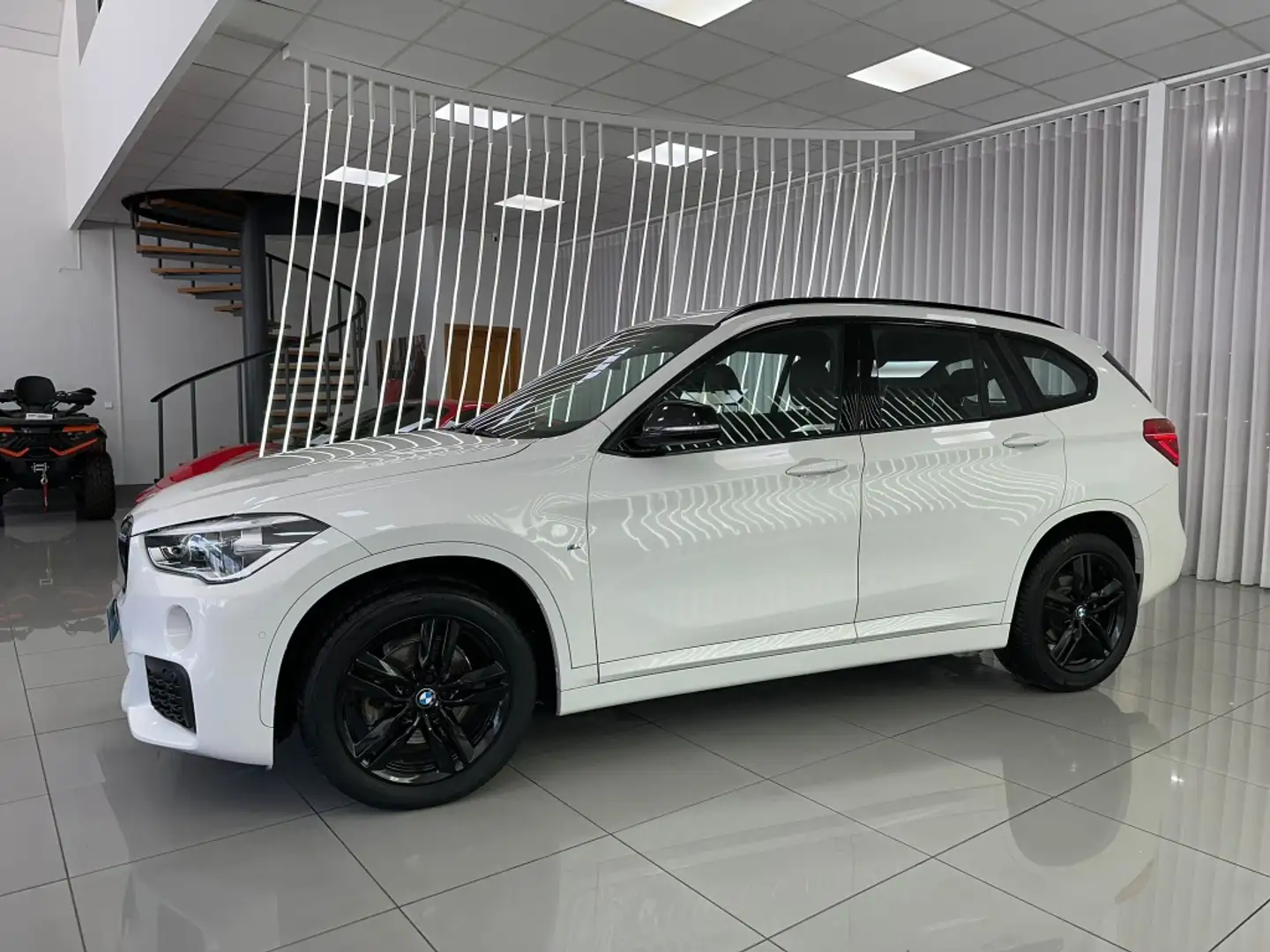 BMW X1 sDrive 18dA Blanco - 2