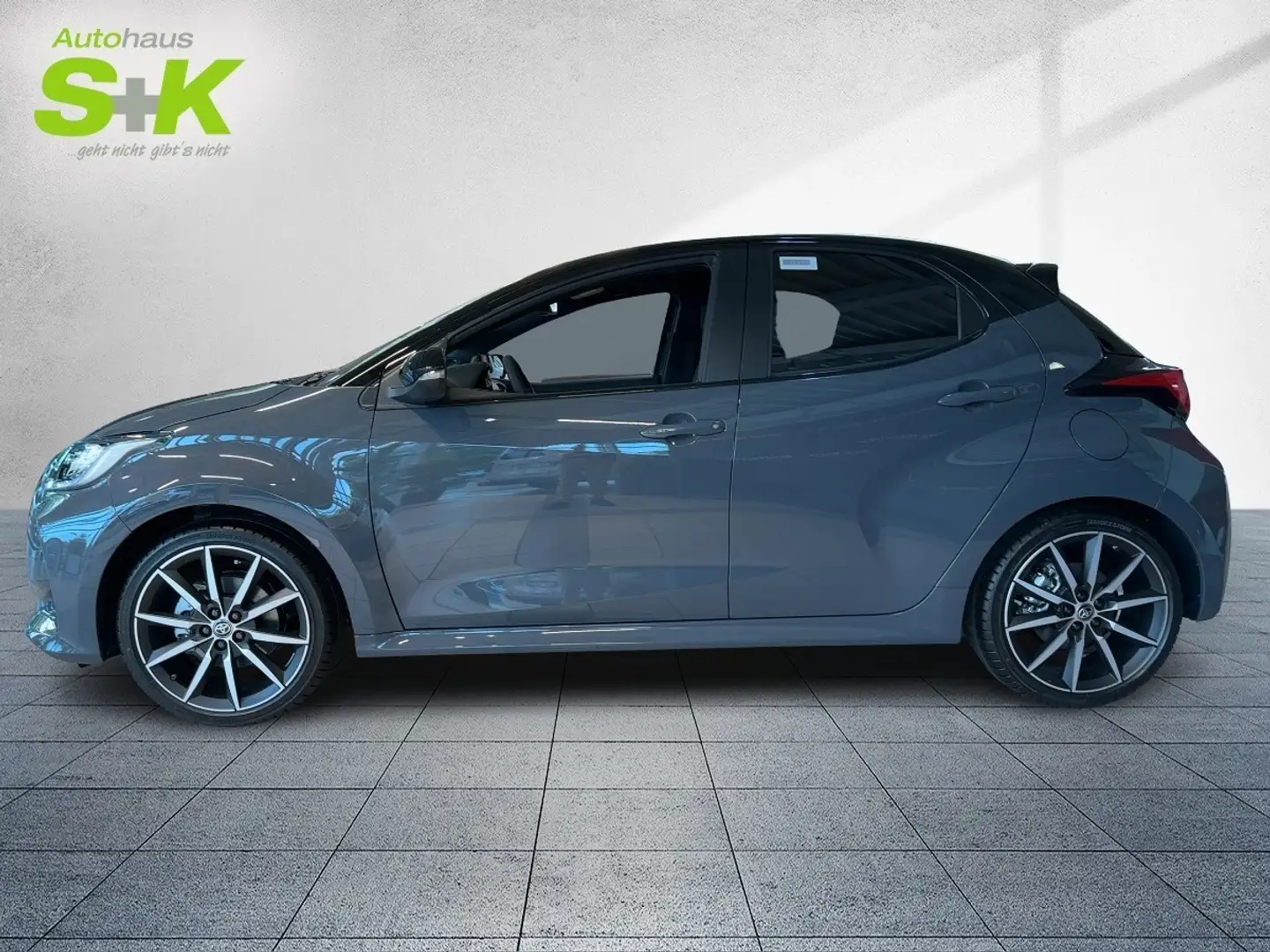 Toyota Yaris 1,5-l-VVT-iE Hybrid Syst. 96 kW (130 PS) Grau - 2