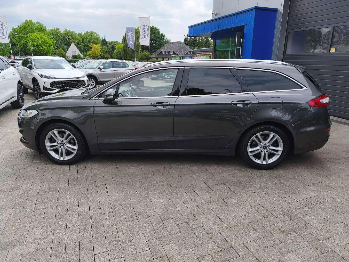 Ford Mondeo Titanium Carplay/Kessy/Navi/SHZ/PDC/17"Alu Grau - 2