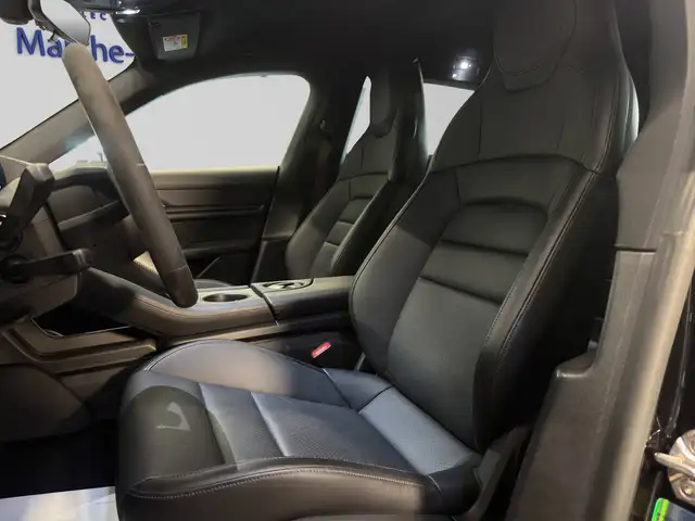 Porsche Taycan view 10